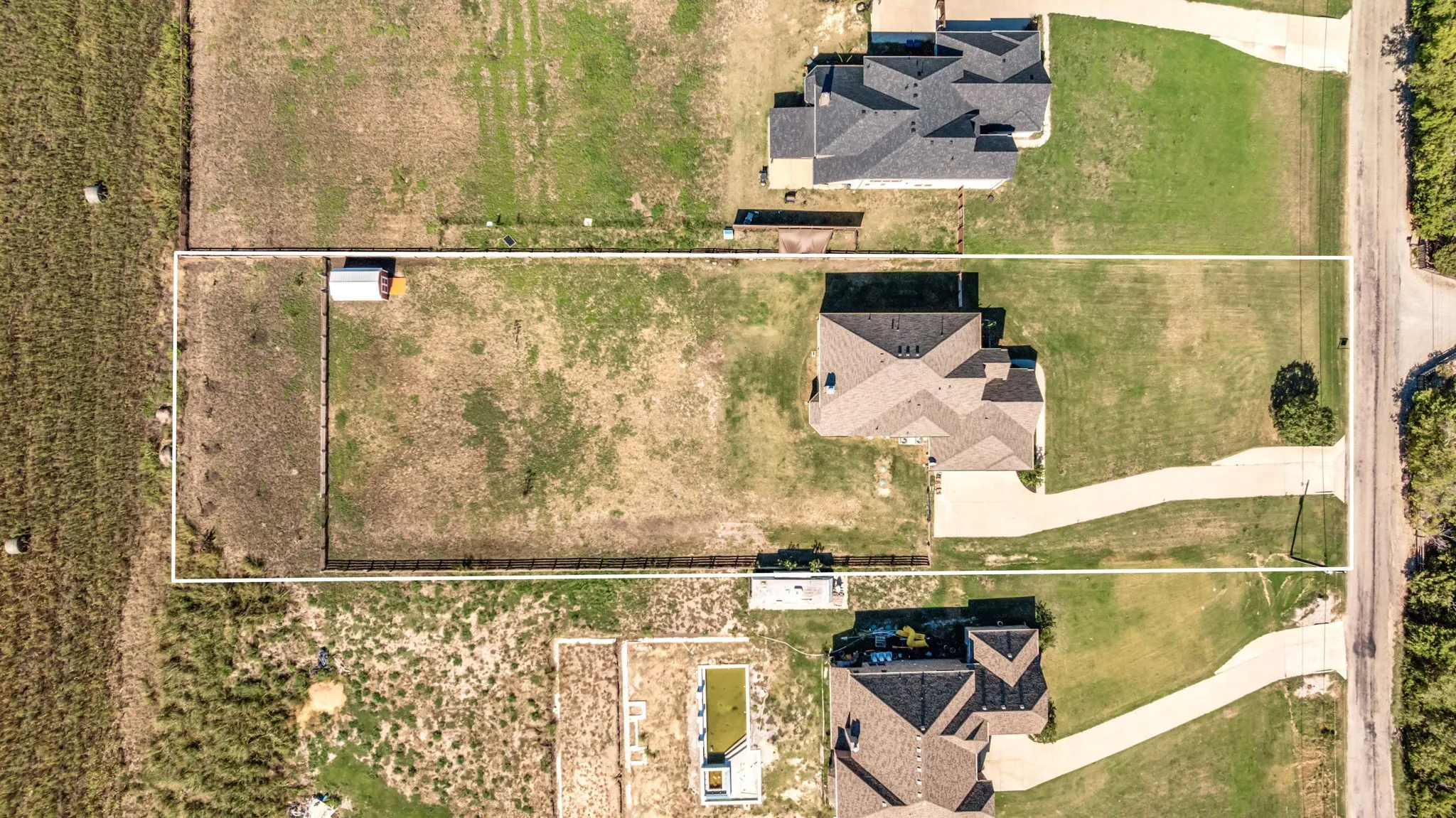 Single Family Residence For Sale in Grayson County , 193 Morrison Road, Howe, Texas 75459, 4 Bedroom, 4 Bathroom, 6 Garage spaces, 2,716 Sqft, built in 2023, mls#21403908, Real Estate Agent in Howe, Homes For Sale in Grayson county, Homes For Sale in Howe, Realtor in Howe Texas, Real Estate Brokerage Independent Realty Texas, Luminita Cordes Realtor