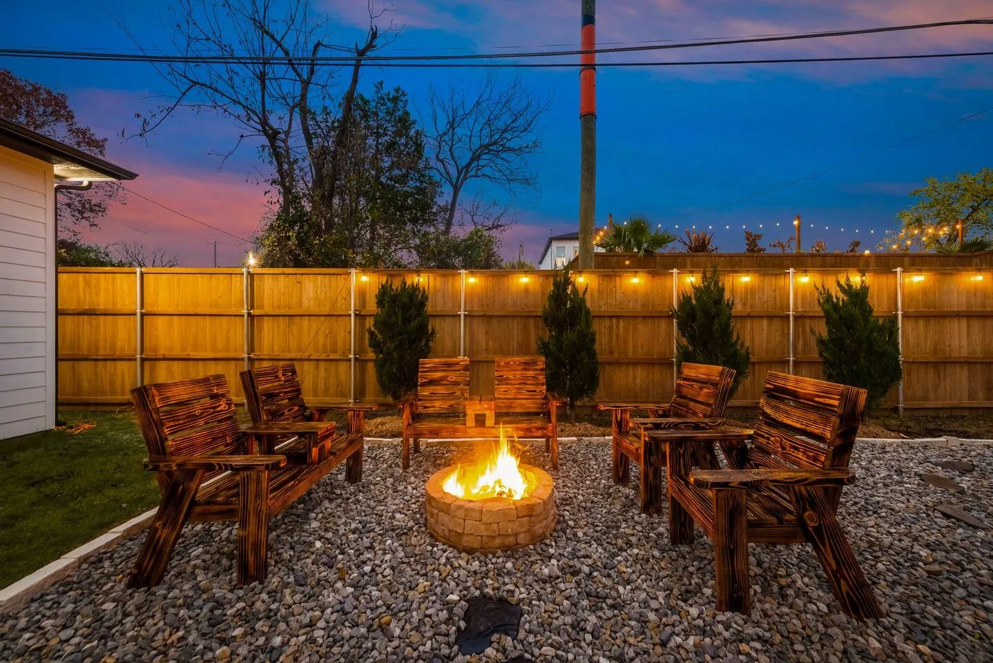 Single Family Residence For Sale in Dallas County , 2015 S Ewing Avenue, Dallas, Texas 75216, 5 Bedroom, 3 Bathroom, 2 Garage spaces, 2,676 Sqft, built in 2022, mls#21405696, Real Estate Agent in Dallas, Homes For Sale in Dallas county, Homes For Sale in Dallas, Realtor in Dallas Texas, Real Estate Brokerage Independent Realty Texas, Luminita Cordes Realtor