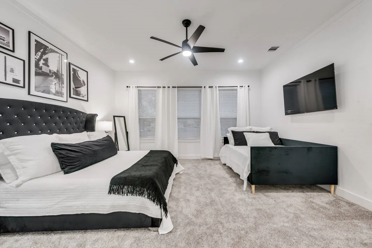 Single Family Residence For Sale in Dallas County , 2015 S Ewing Avenue, Dallas, Texas 75216, 5 Bedroom, 3 Bathroom, 2 Garage spaces, 2,676 Sqft, built in 2022, mls#21405696, Real Estate Agent in Dallas, Homes For Sale in Dallas county, Homes For Sale in Dallas, Realtor in Dallas Texas, Real Estate Brokerage Independent Realty Texas, Luminita Cordes Realtor