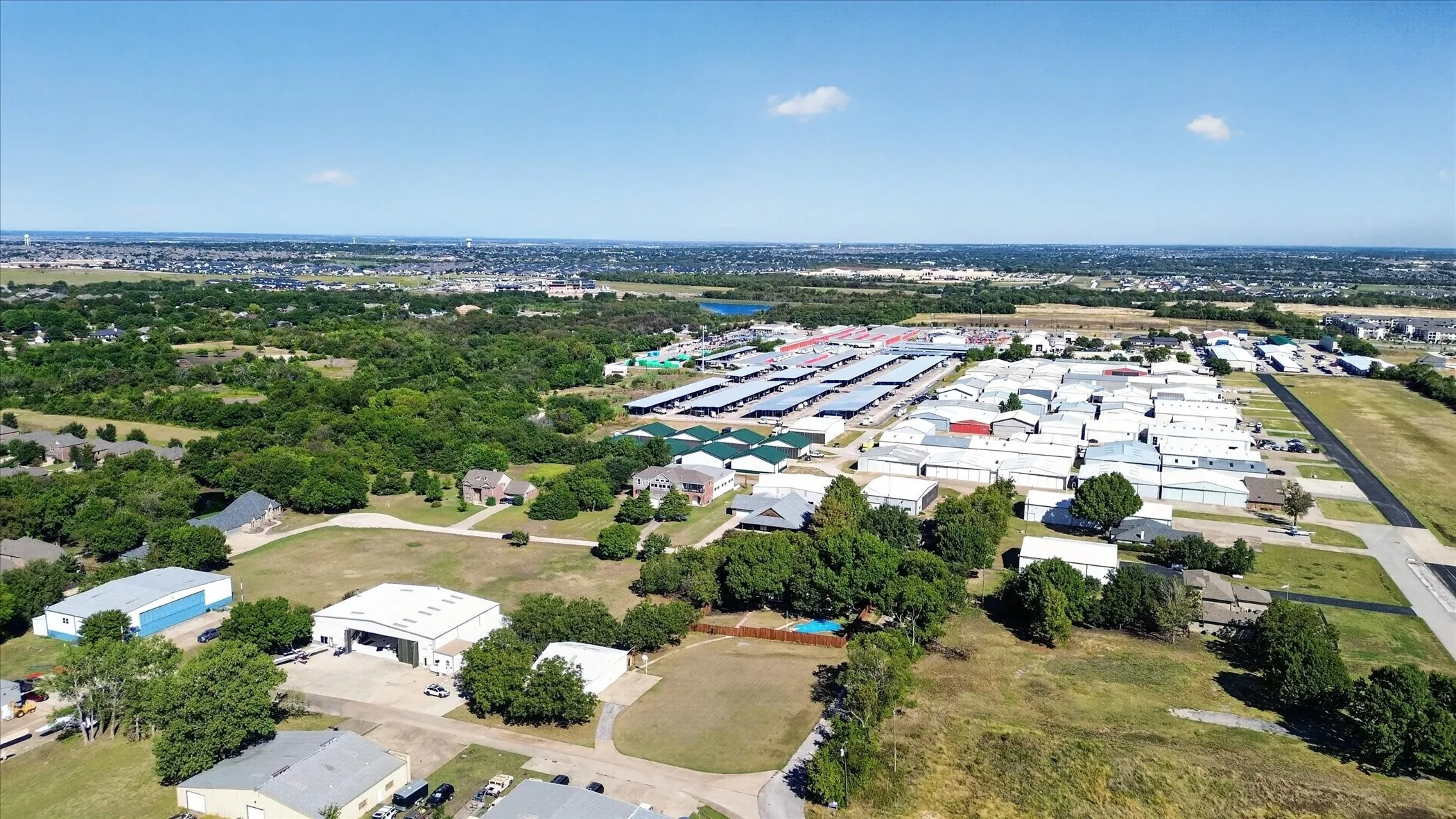 Single Family Residence For Sale in Collin County , 10115 General Bond Court, Mc Kinney, Texas 75071, 3 Bedroom, 2 Bathroom, Garage spaces, 4,628 Sqft, built in 1982, mls#21403525, Real Estate Agent in Mc Kinney, Homes For Sale in Collin county, Homes For Sale in Mc Kinney, Realtor in Mc Kinney Texas, Real Estate Brokerage Independent Realty Texas, Luminita Cordes Realtor