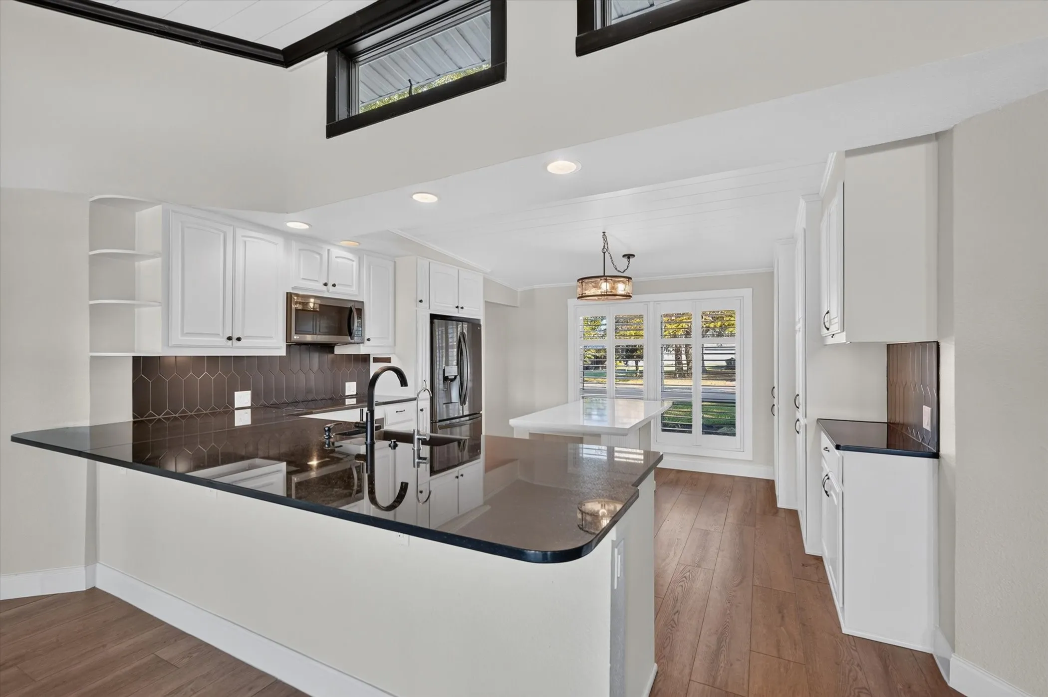 Single Family Residence For Sale in Collin County , 10115 General Bond Court, Mc Kinney, Texas 75071, 3 Bedroom, 2 Bathroom, Garage spaces, 4,628 Sqft, built in 1982, mls#21403525, Real Estate Agent in Mc Kinney, Homes For Sale in Collin county, Homes For Sale in Mc Kinney, Realtor in Mc Kinney Texas, Real Estate Brokerage Independent Realty Texas, Luminita Cordes Realtor