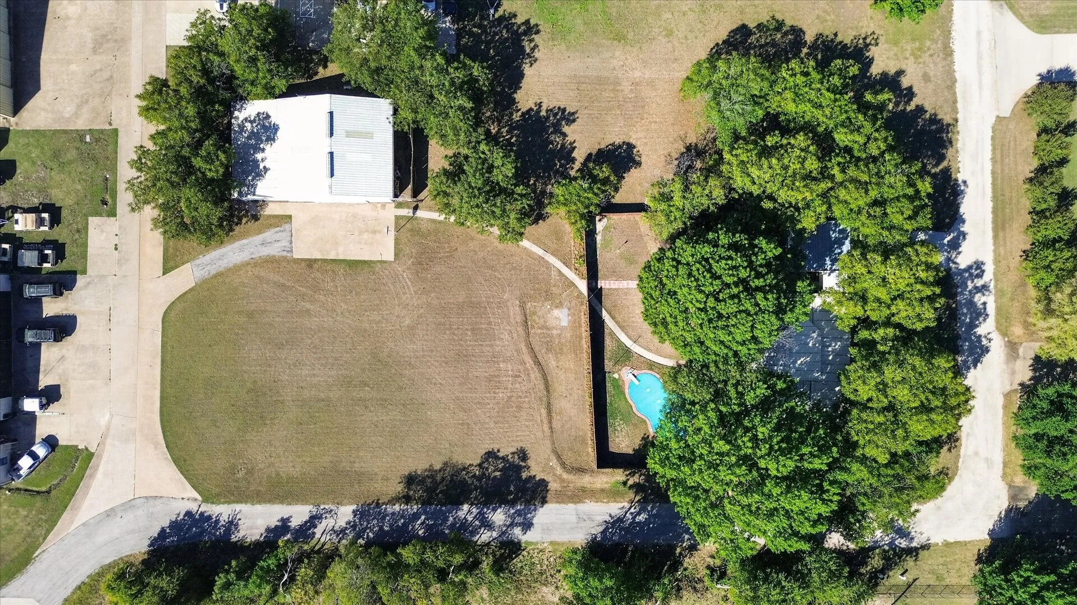 Single Family Residence For Sale in Collin County , 10115 General Bond Court, Mc Kinney, Texas 75071, 3 Bedroom, 2 Bathroom, Garage spaces, 4,628 Sqft, built in 1982, mls#21403525, Real Estate Agent in Mc Kinney, Homes For Sale in Collin county, Homes For Sale in Mc Kinney, Realtor in Mc Kinney Texas, Real Estate Brokerage Independent Realty Texas, Luminita Cordes Realtor