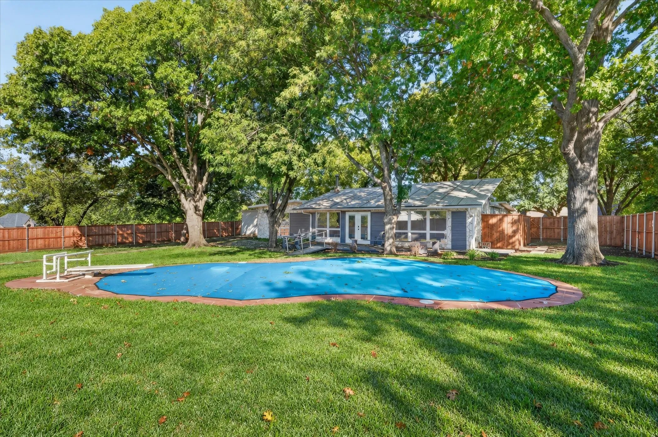 Single Family Residence For Sale in Collin County , 10115 General Bond Court, Mc Kinney, Texas 75071, 3 Bedroom, 2 Bathroom, Garage spaces, 4,628 Sqft, built in 1982, mls#21403525, Real Estate Agent in Mc Kinney, Homes For Sale in Collin county, Homes For Sale in Mc Kinney, Realtor in Mc Kinney Texas, Real Estate Brokerage Independent Realty Texas, Luminita Cordes Realtor