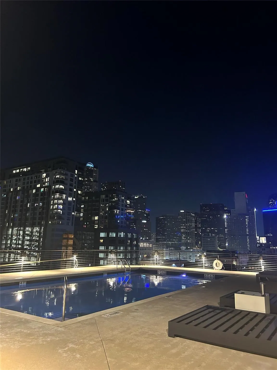 Condominium For Rent in Dallas County , 2220 Canton Street 406, Dallas, Texas 75201, 1 Bedroom, 1 Bathroom, 1 Garage spaces, 1,448 Sqft, built in 1925, mls#21405626, Real Estate Agent in Dallas, Homes For Rent in Dallas county, Homes For Rent in Dallas, Realtor in Dallas Texas, Real Estate Brokerage Independent Realty Texas, Luminita Cordes Realtor