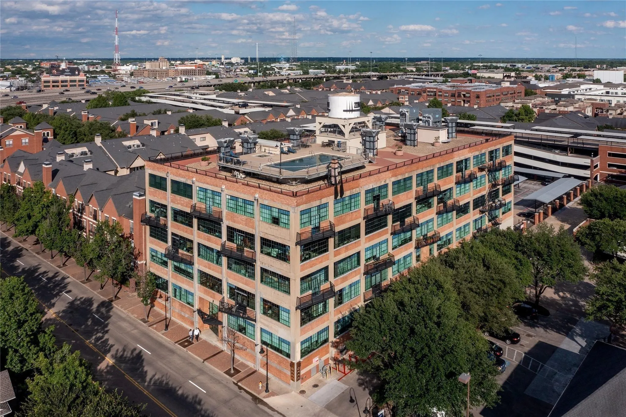 Condominium For Rent in Dallas County , 2220 Canton Street 406, Dallas, Texas 75201, 1 Bedroom, 1 Bathroom, 1 Garage spaces, 1,448 Sqft, built in 1925, mls#21405626, Real Estate Agent in Dallas, Homes For Rent in Dallas county, Homes For Rent in Dallas, Realtor in Dallas Texas, Real Estate Brokerage Independent Realty Texas, Luminita Cordes Realtor