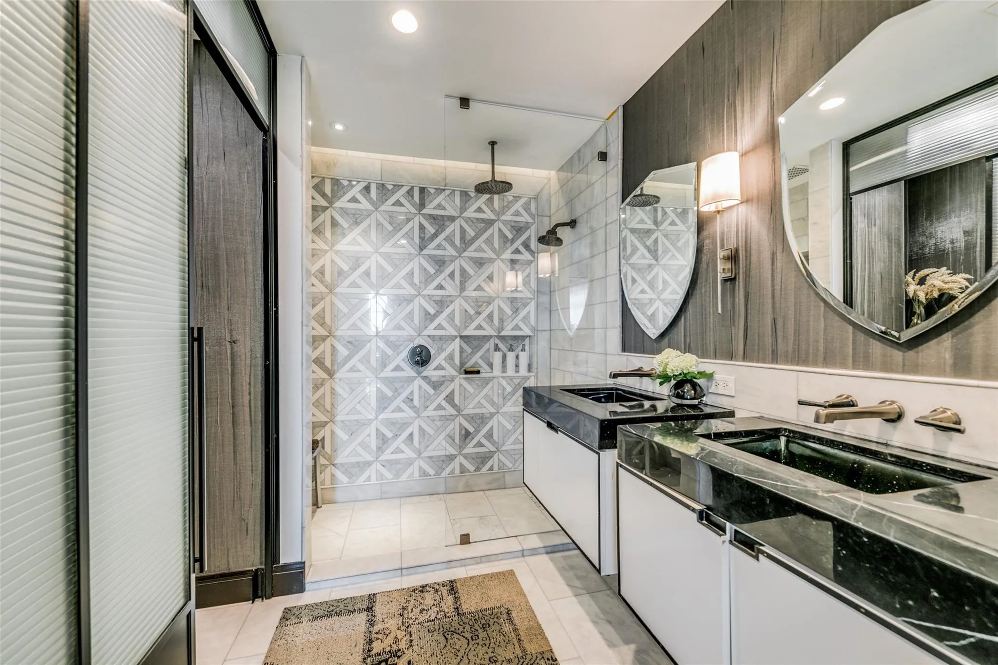 Condominium For Rent in Dallas County , 2220 Canton Street 406, Dallas, Texas 75201, 1 Bedroom, 1 Bathroom, 1 Garage spaces, 1,448 Sqft, built in 1925, mls#21405626, Real Estate Agent in Dallas, Homes For Rent in Dallas county, Homes For Rent in Dallas, Realtor in Dallas Texas, Real Estate Brokerage Independent Realty Texas, Luminita Cordes Realtor