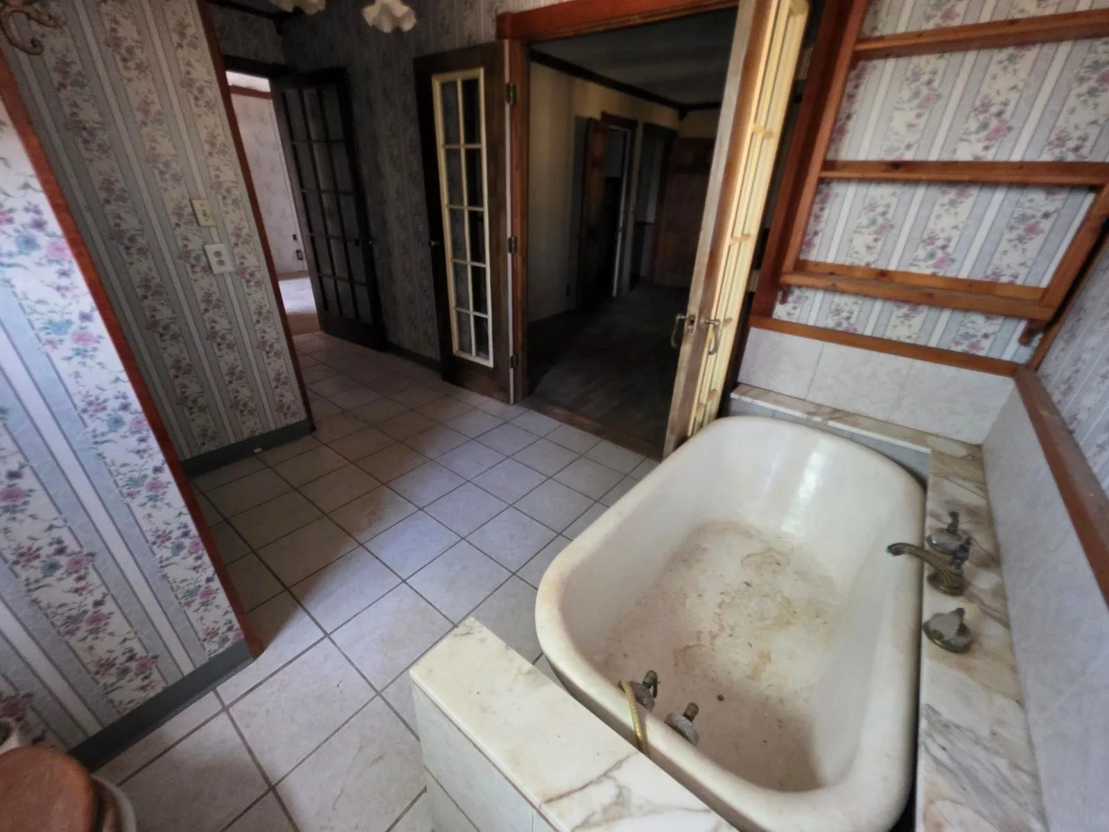 Single Family Residence For Sale in Hopkins County , 1917 County Road 1144, Miller Grove, Texas 75472, 2 Bedroom, 2 Bathroom, Garage spaces, 1,503 Sqft, built in 1930, mls#21405699, Real Estate Agent in Miller Grove, Homes For Sale in Hopkins county, Homes For Sale in Miller Grove, Realtor in Miller Grove Texas, Real Estate Brokerage Independent Realty Texas, Luminita Cordes Realtor