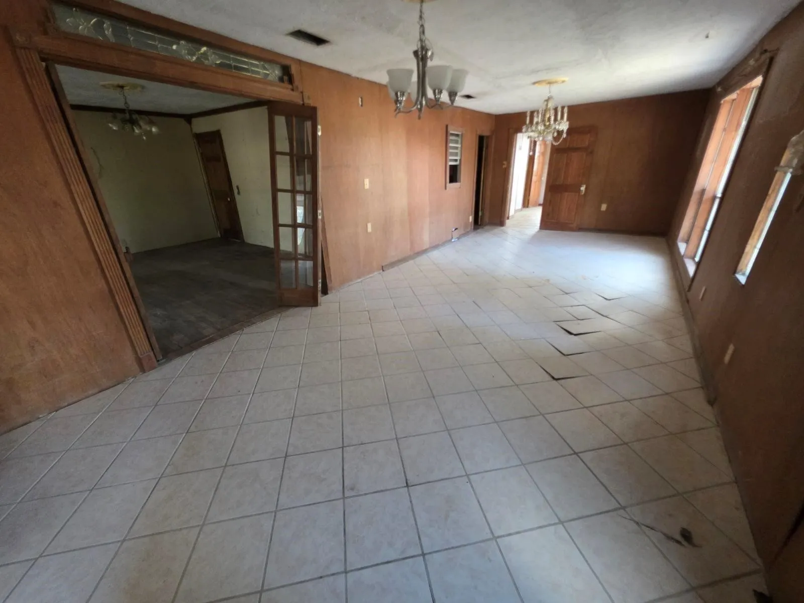 Single Family Residence For Sale in Hopkins County , 1917 County Road 1144, Miller Grove, Texas 75472, 2 Bedroom, 2 Bathroom, Garage spaces, 1,503 Sqft, built in 1930, mls#21405699, Real Estate Agent in Miller Grove, Homes For Sale in Hopkins county, Homes For Sale in Miller Grove, Realtor in Miller Grove Texas, Real Estate Brokerage Independent Realty Texas, Luminita Cordes Realtor