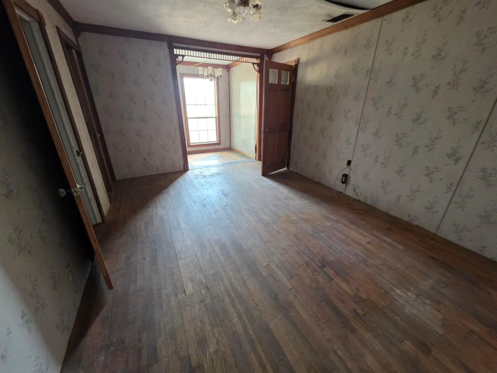 Single Family Residence For Sale in Hopkins County , 1917 County Road 1144, Miller Grove, Texas 75472, 2 Bedroom, 2 Bathroom, Garage spaces, 1,503 Sqft, built in 1930, mls#21405699, Real Estate Agent in Miller Grove, Homes For Sale in Hopkins county, Homes For Sale in Miller Grove, Realtor in Miller Grove Texas, Real Estate Brokerage Independent Realty Texas, Luminita Cordes Realtor