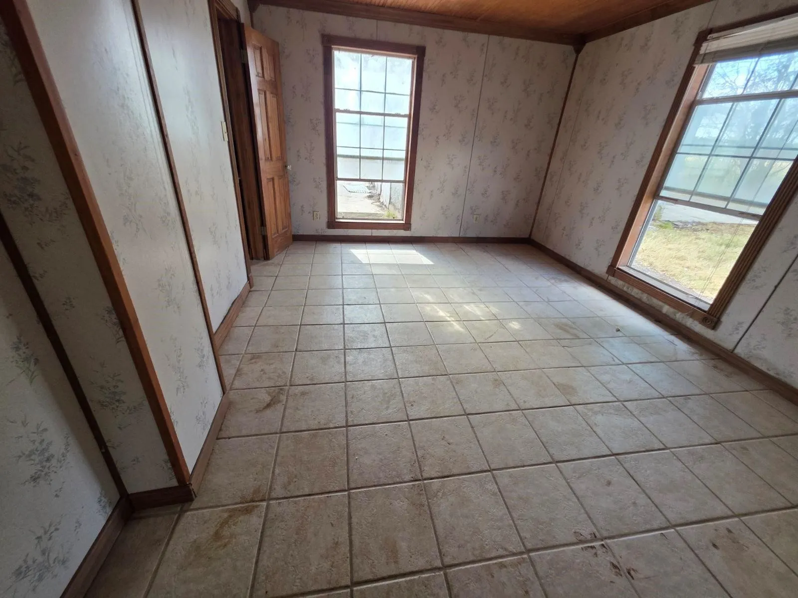 Single Family Residence For Sale in Hopkins County , 1917 County Road 1144, Miller Grove, Texas 75472, 2 Bedroom, 2 Bathroom, Garage spaces, 1,503 Sqft, built in 1930, mls#21405699, Real Estate Agent in Miller Grove, Homes For Sale in Hopkins county, Homes For Sale in Miller Grove, Realtor in Miller Grove Texas, Real Estate Brokerage Independent Realty Texas, Luminita Cordes Realtor