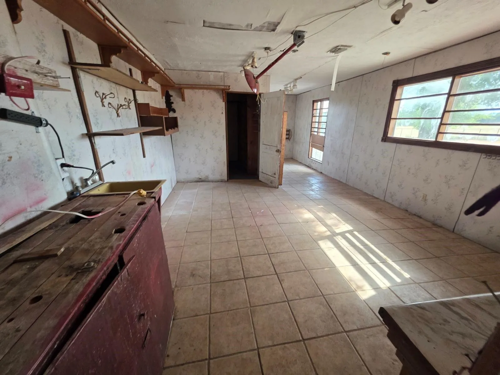 Single Family Residence For Sale in Hopkins County , 1917 County Road 1144, Miller Grove, Texas 75472, 2 Bedroom, 2 Bathroom, Garage spaces, 1,503 Sqft, built in 1930, mls#21405699, Real Estate Agent in Miller Grove, Homes For Sale in Hopkins county, Homes For Sale in Miller Grove, Realtor in Miller Grove Texas, Real Estate Brokerage Independent Realty Texas, Luminita Cordes Realtor