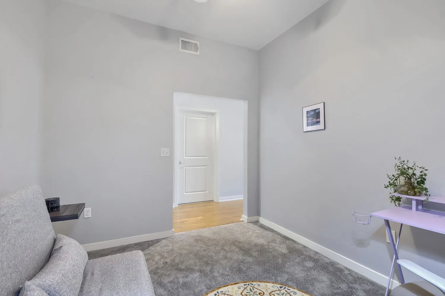 Condominium For Sale in Dallas County , 1200 Main Street 1904, Dallas, Texas 75202, 1 Bedroom, 2 Bathroom, 1 Garage spaces, 1,169 Sqft, built in 1974, mls#21404634, Real Estate Agent in Dallas, Homes For Sale in Dallas county, Homes For Sale in Dallas, Realtor in Dallas Texas, Real Estate Brokerage Independent Realty Texas, Luminita Cordes Realtor