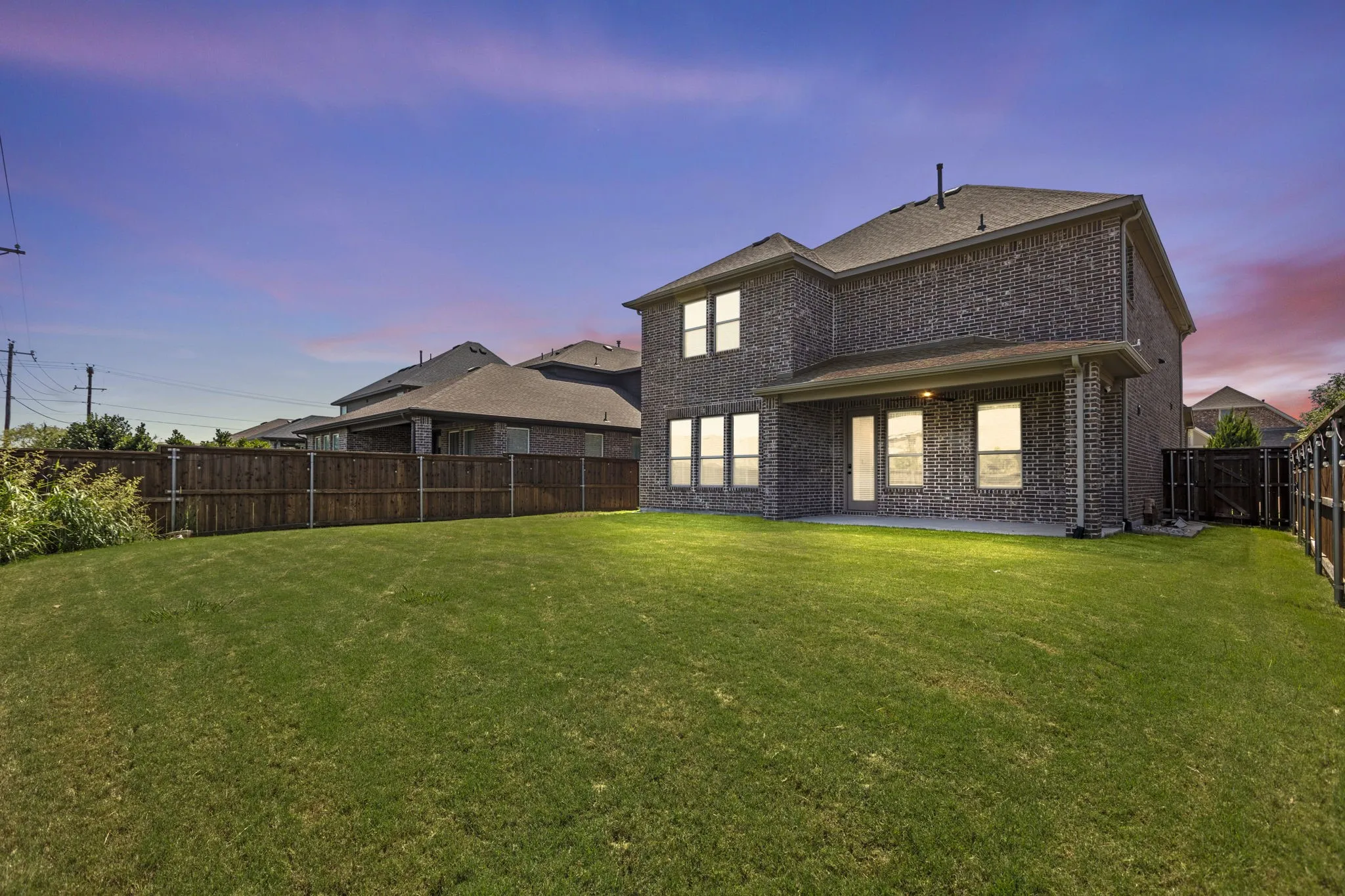 Single Family Residence For Sale in Collin County , 5817 Liberty Hill Drive, Mc Kinney, Texas 75070, 3 Bedroom, 3 Bathroom, 2 Garage spaces, 2,516 Sqft, built in 2019, mls#21405665, Real Estate Agent in Mc Kinney, Homes For Sale in Collin county, Homes For Sale in Mc Kinney, Realtor in Mc Kinney Texas, Real Estate Brokerage Independent Realty Texas, Luminita Cordes Realtor