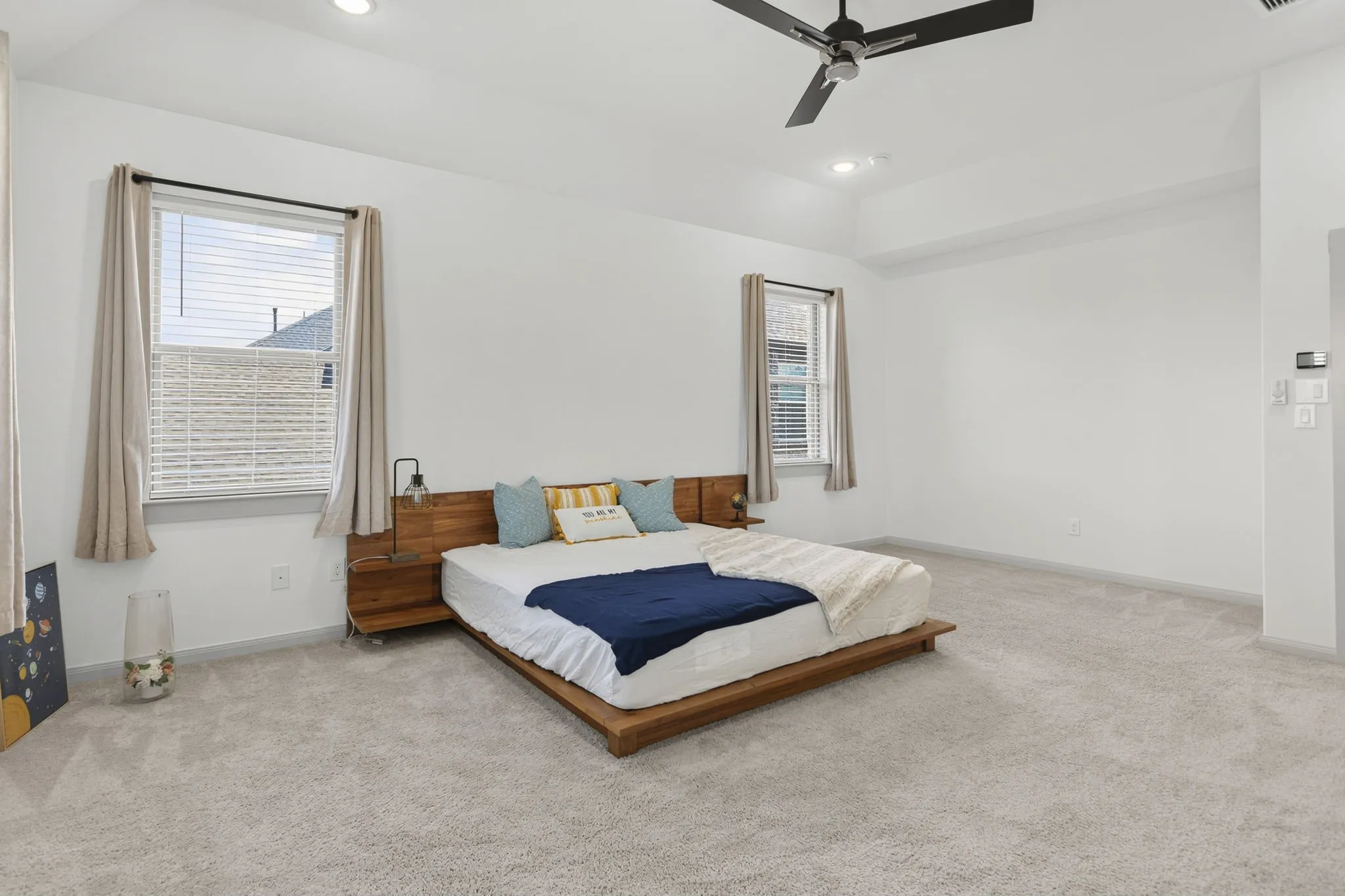 Single Family Residence For Sale in Collin County , 5817 Liberty Hill Drive, Mc Kinney, Texas 75070, 3 Bedroom, 3 Bathroom, 2 Garage spaces, 2,516 Sqft, built in 2019, mls#21405665, Real Estate Agent in Mc Kinney, Homes For Sale in Collin county, Homes For Sale in Mc Kinney, Realtor in Mc Kinney Texas, Real Estate Brokerage Independent Realty Texas, Luminita Cordes Realtor