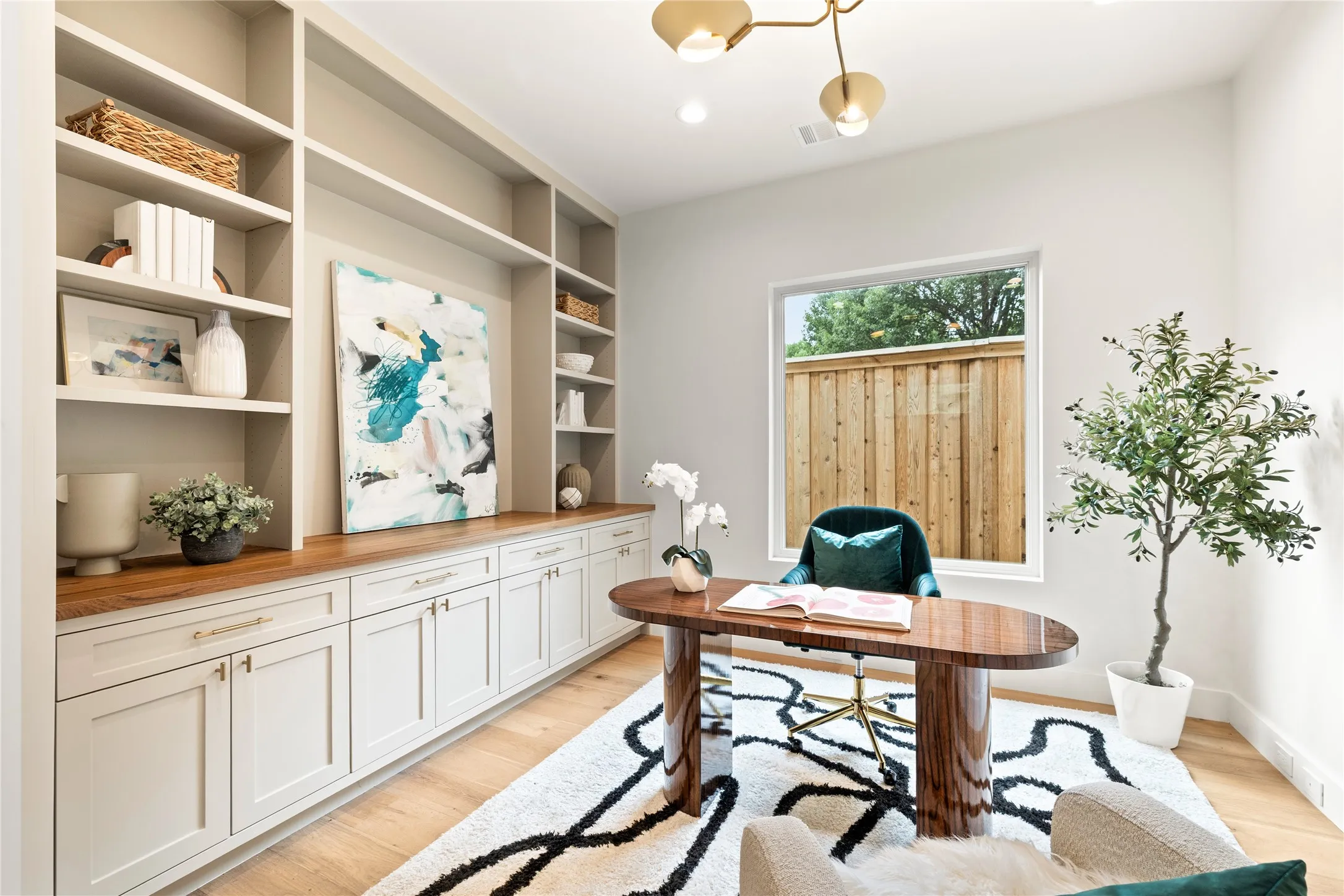 Single Family Residence For Rent in Dallas County , 8730 Rexford Drive, Dallas, Texas 75209, 5 Bedroom, 6 Bathroom, 2 Garage spaces, 4,604 Sqft, built in 2025, mls#21405299, Real Estate Agent in Dallas, Homes For Rent in Dallas county, Homes For Rent in Dallas, Realtor in Dallas Texas, Real Estate Brokerage Independent Realty Texas, Luminita Cordes Realtor