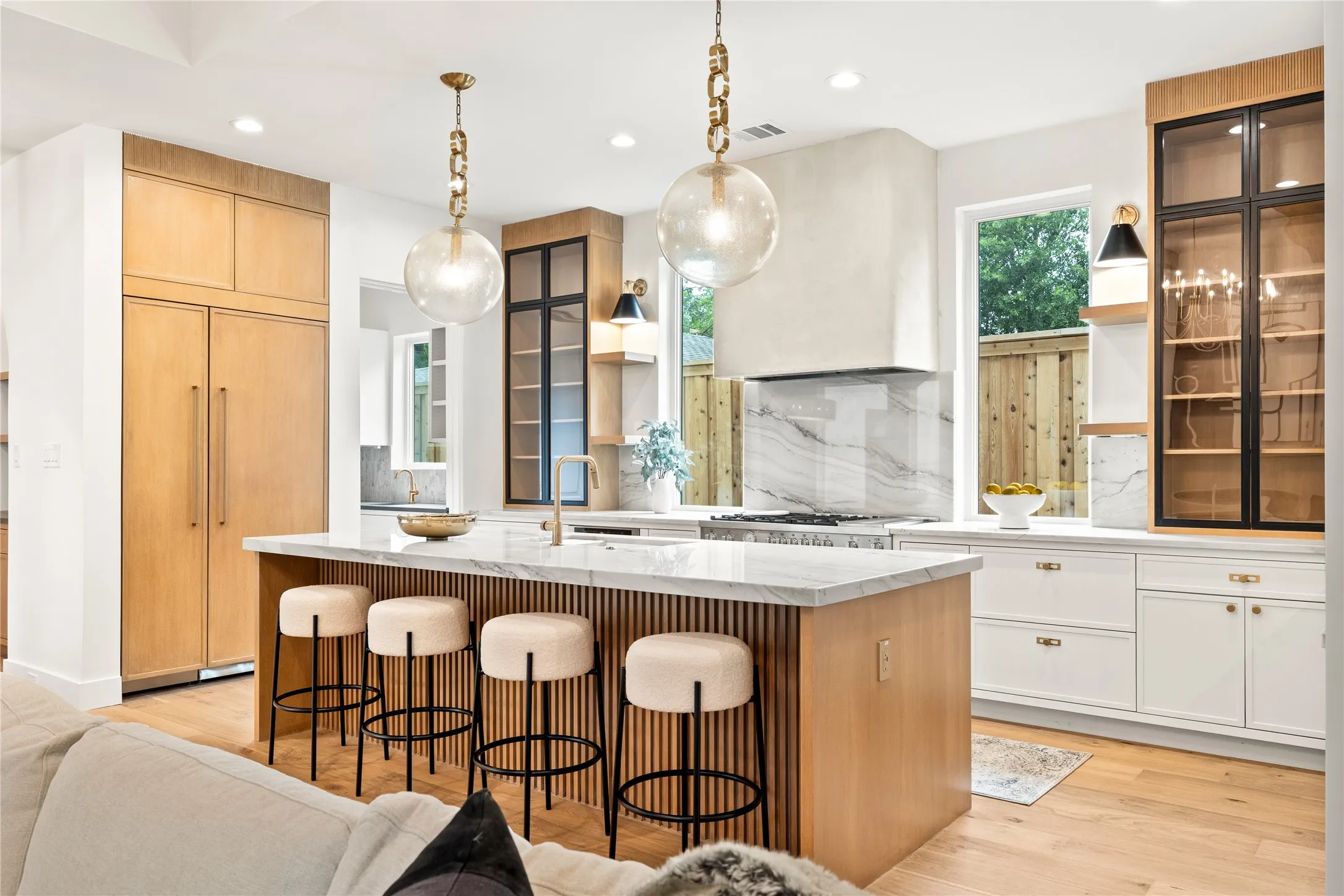 Single Family Residence For Rent in Dallas County , 8730 Rexford Drive, Dallas, Texas 75209, 5 Bedroom, 6 Bathroom, 2 Garage spaces, 4,604 Sqft, built in 2025, mls#21405299, Real Estate Agent in Dallas, Homes For Rent in Dallas county, Homes For Rent in Dallas, Realtor in Dallas Texas, Real Estate Brokerage Independent Realty Texas, Luminita Cordes Realtor