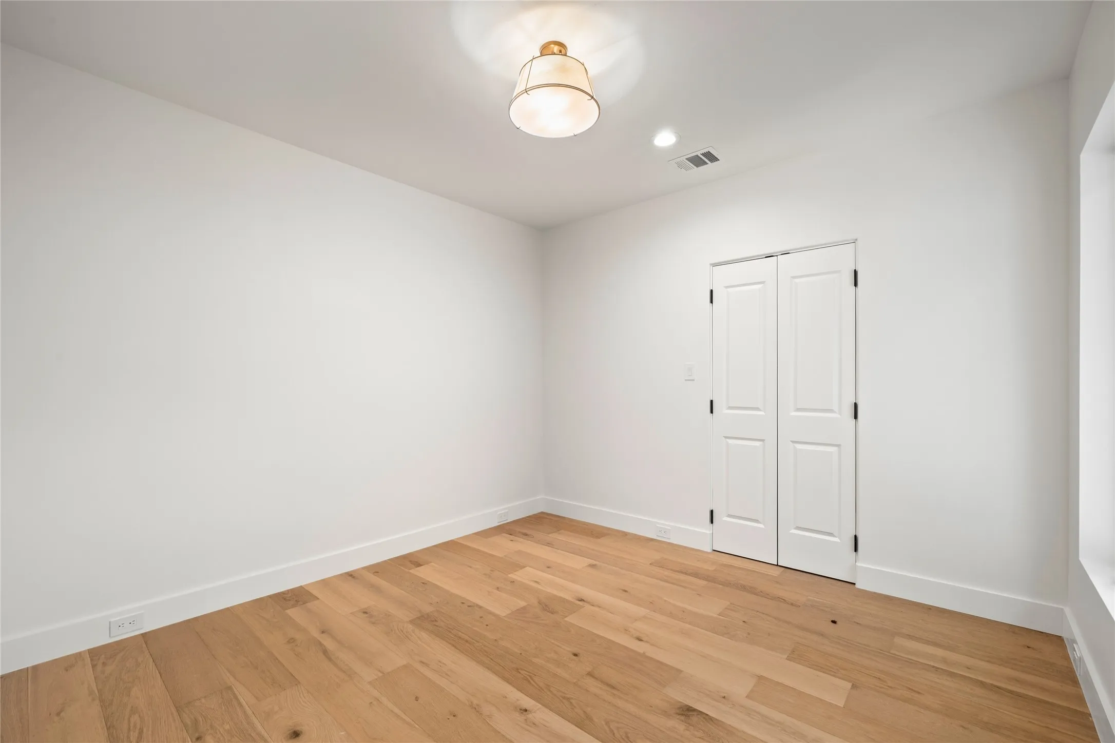 Single Family Residence For Rent in Dallas County , 8730 Rexford Drive, Dallas, Texas 75209, 5 Bedroom, 6 Bathroom, 2 Garage spaces, 4,604 Sqft, built in 2025, mls#21405299, Real Estate Agent in Dallas, Homes For Rent in Dallas county, Homes For Rent in Dallas, Realtor in Dallas Texas, Real Estate Brokerage Independent Realty Texas, Luminita Cordes Realtor