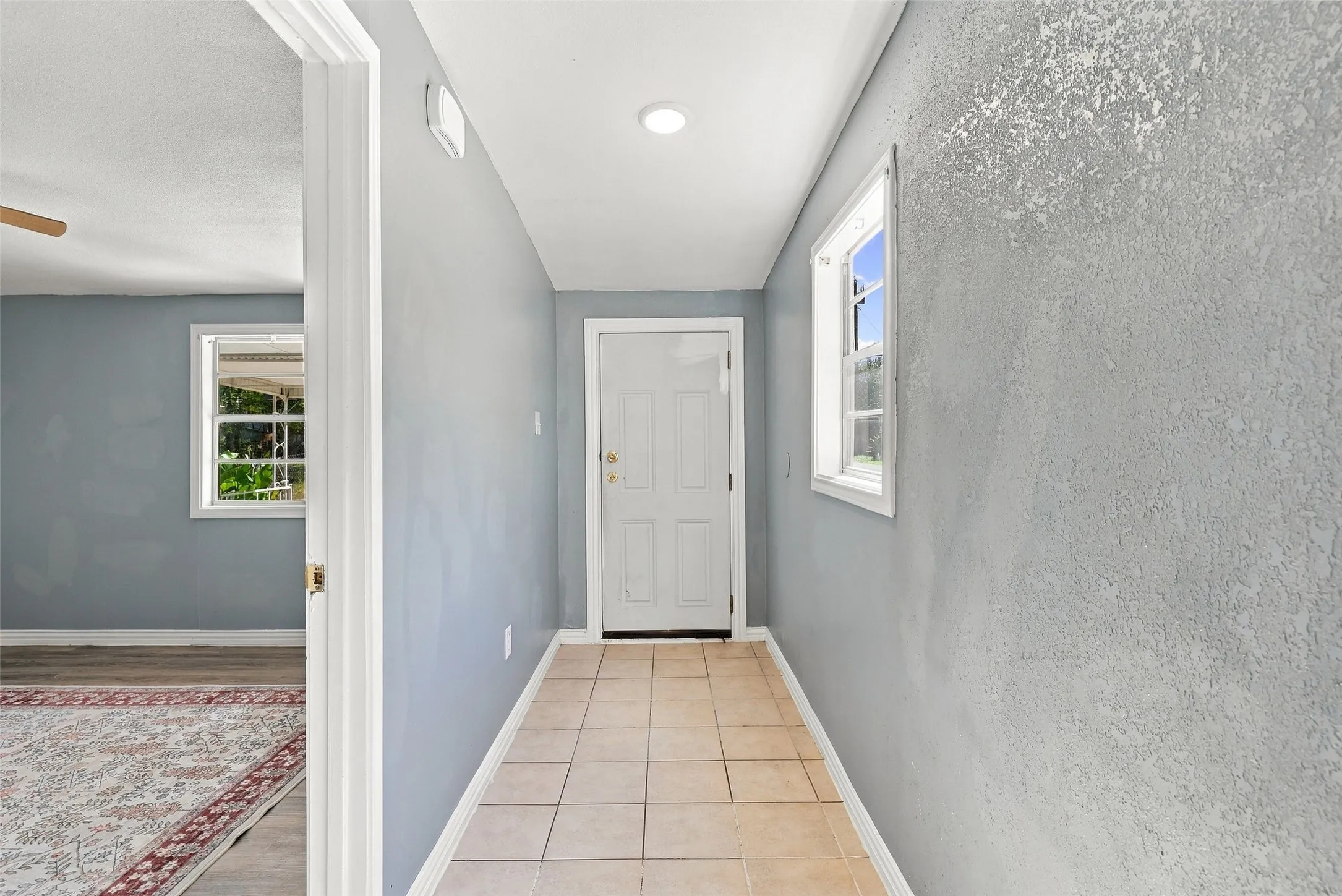 Single Family Residence For Sale in Grayson County , 2530 W Elm Street, Denison, Texas 75020, 3 Bedroom, 2 Bathroom, Garage spaces, 1,206 Sqft, built in 1940, mls#21400245, Real Estate Agent in Denison, Homes For Sale in Grayson county, Homes For Sale in Denison, Realtor in Denison Texas, Real Estate Brokerage Independent Realty Texas, Luminita Cordes Realtor
