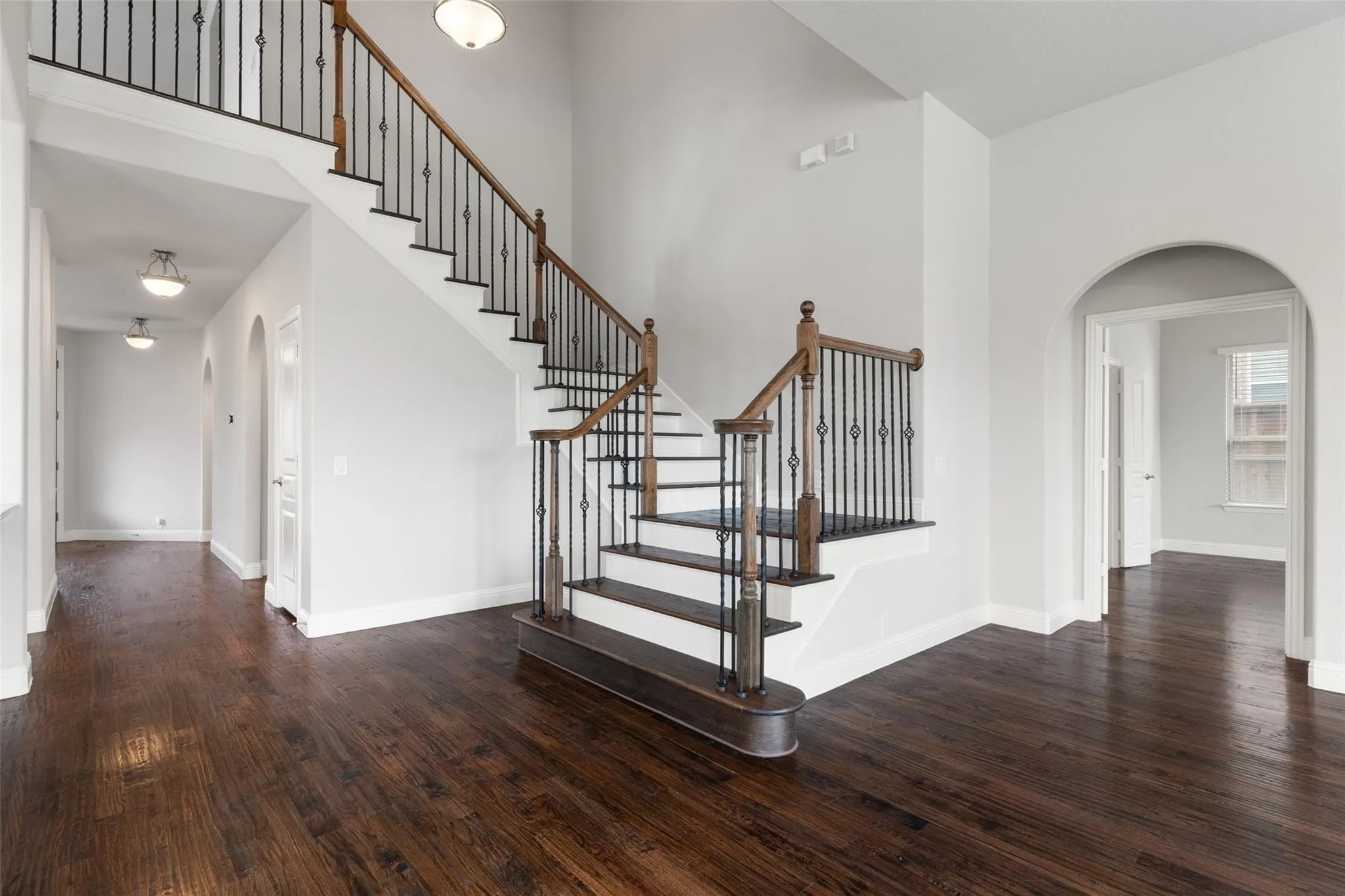 Single Family Residence For Sale in Collin County , 1310 Divine Rose Way, Wylie, Texas 75098, 5 Bedroom, 3 Bathroom, 2 Garage spaces, 3,424 Sqft, built in 2019, mls#21405667, Real Estate Agent in Wylie, Homes For Sale in Collin county, Homes For Sale in Wylie, Realtor in Wylie Texas, Real Estate Brokerage Independent Realty Texas, Luminita Cordes Realtor