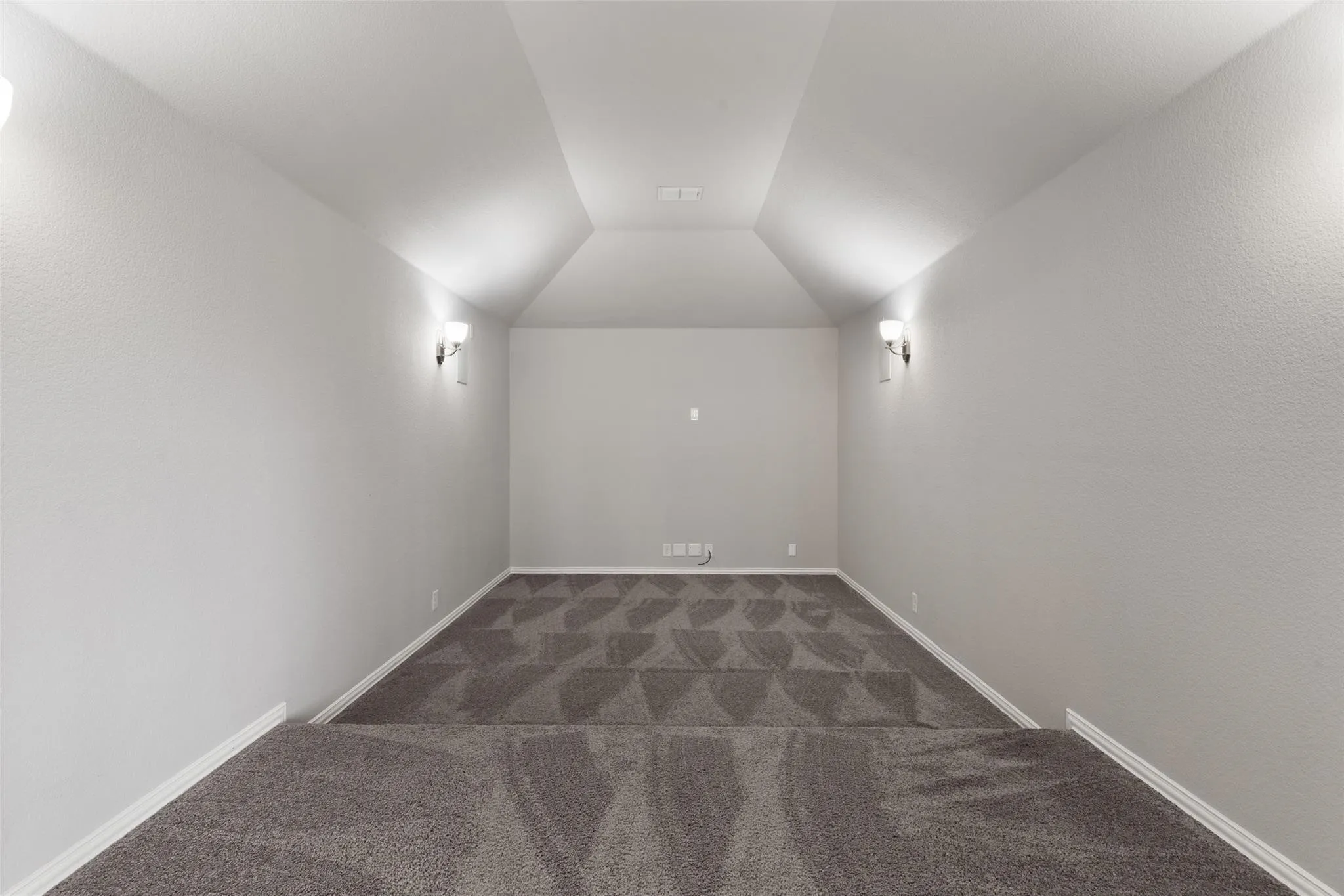 Single Family Residence For Sale in Collin County , 1310 Divine Rose Way, Wylie, Texas 75098, 5 Bedroom, 3 Bathroom, 2 Garage spaces, 3,424 Sqft, built in 2019, mls#21405667, Real Estate Agent in Wylie, Homes For Sale in Collin county, Homes For Sale in Wylie, Realtor in Wylie Texas, Real Estate Brokerage Independent Realty Texas, Luminita Cordes Realtor
