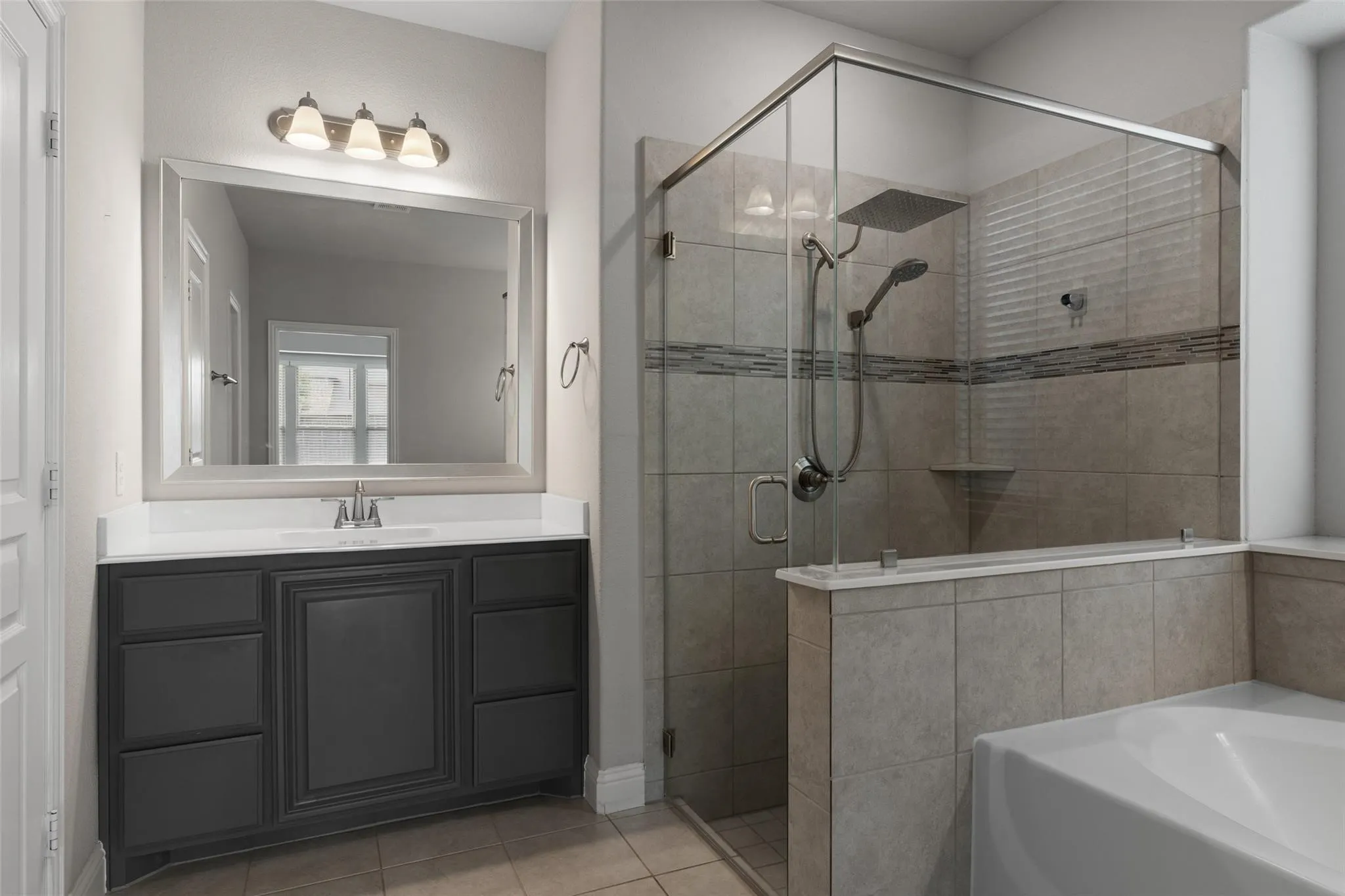 Single Family Residence For Sale in Collin County , 1310 Divine Rose Way, Wylie, Texas 75098, 5 Bedroom, 3 Bathroom, 2 Garage spaces, 3,424 Sqft, built in 2019, mls#21405667, Real Estate Agent in Wylie, Homes For Sale in Collin county, Homes For Sale in Wylie, Realtor in Wylie Texas, Real Estate Brokerage Independent Realty Texas, Luminita Cordes Realtor