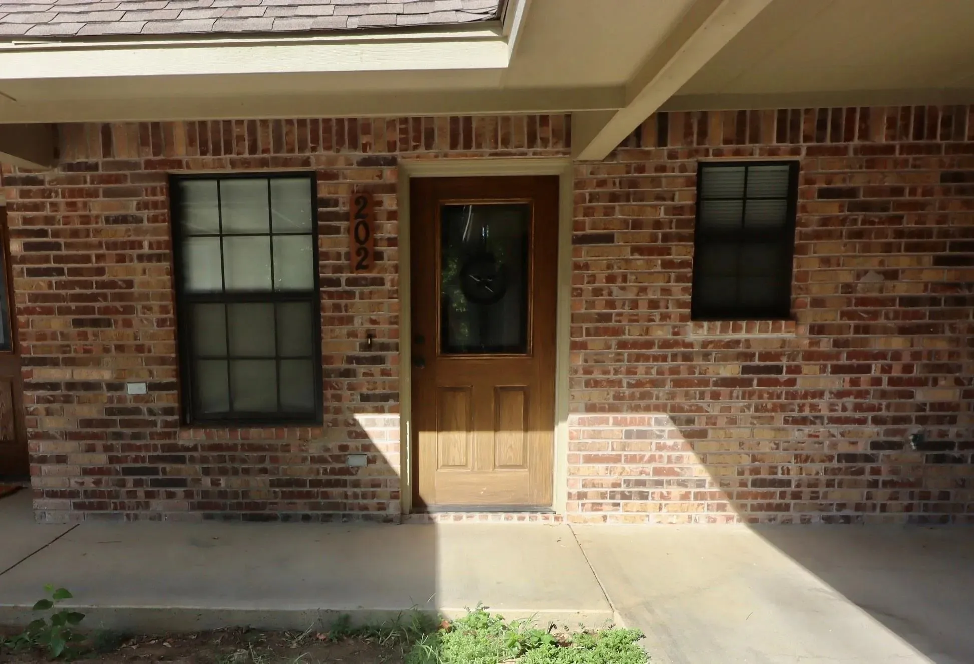 Single Family Residence For Rent in Erath County , 663 W Tarleton Street 202, Stephenville, Texas 76401, 1 Bedroom, 1 Bathroom, Garage spaces, 2,158 Sqft, built in 2013, mls#21404869, Real Estate Agent in Stephenville, Homes For Rent in Erath county, Homes For Rent in Stephenville, Realtor in Stephenville Texas, Real Estate Brokerage Independent Realty Texas, Luminita Cordes Realtor
