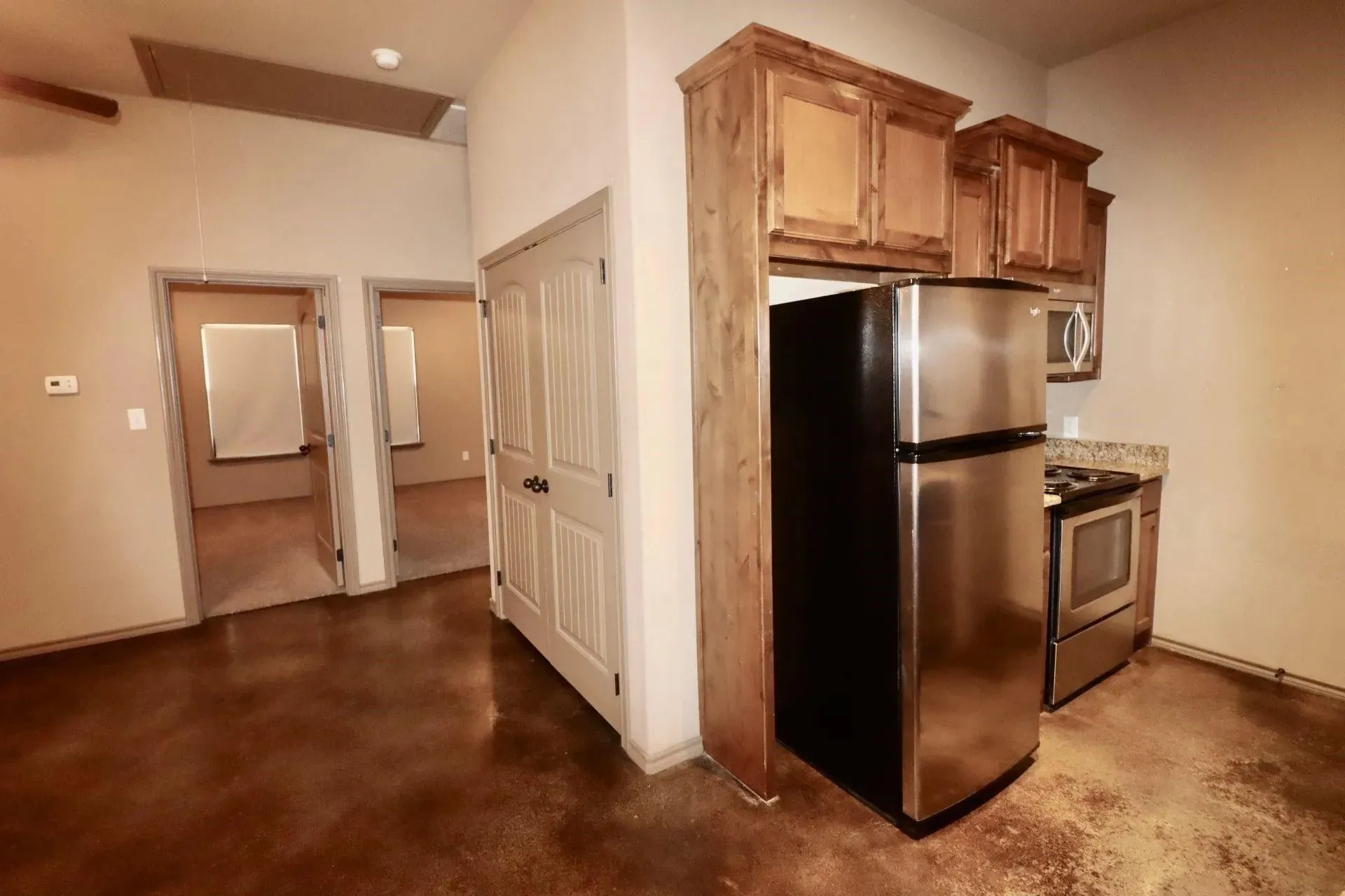 Single Family Residence For Rent in Erath County , 663 W Tarleton Street 202, Stephenville, Texas 76401, 1 Bedroom, 1 Bathroom, Garage spaces, 2,158 Sqft, built in 2013, mls#21404869, Real Estate Agent in Stephenville, Homes For Rent in Erath county, Homes For Rent in Stephenville, Realtor in Stephenville Texas, Real Estate Brokerage Independent Realty Texas, Luminita Cordes Realtor