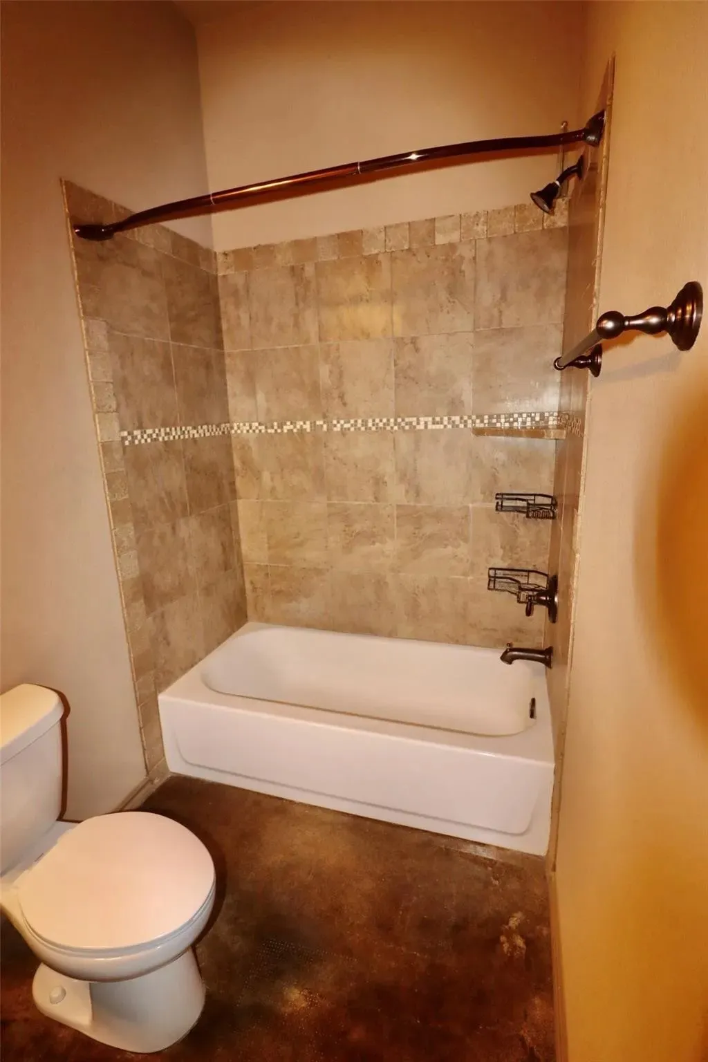 Single Family Residence For Rent in Erath County , 663 W Tarleton Street 202, Stephenville, Texas 76401, 1 Bedroom, 1 Bathroom, Garage spaces, 2,158 Sqft, built in 2013, mls#21404869, Real Estate Agent in Stephenville, Homes For Rent in Erath county, Homes For Rent in Stephenville, Realtor in Stephenville Texas, Real Estate Brokerage Independent Realty Texas, Luminita Cordes Realtor