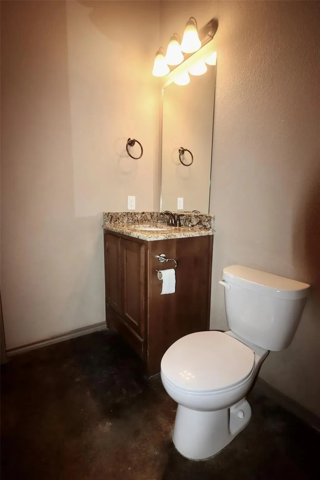 Single Family Residence For Rent in Erath County , 663 W Tarleton Street 202, Stephenville, Texas 76401, 1 Bedroom, 1 Bathroom, Garage spaces, 2,158 Sqft, built in 2013, mls#21404869, Real Estate Agent in Stephenville, Homes For Rent in Erath county, Homes For Rent in Stephenville, Realtor in Stephenville Texas, Real Estate Brokerage Independent Realty Texas, Luminita Cordes Realtor