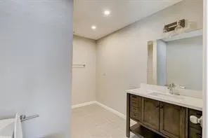 Single Family Residence For Rent in Tarrant County , 2422 Jewell Drive, Arlington, Texas 76016, 3 Bedroom, 2 Bathroom, Garage spaces, 1,536 Sqft, built in 1964, mls#21405716, Real Estate Agent in Arlington, Homes For Rent in Tarrant county, Homes For Rent in Arlington, Realtor in Arlington Texas, Real Estate Brokerage Independent Realty Texas, Luminita Cordes Realtor