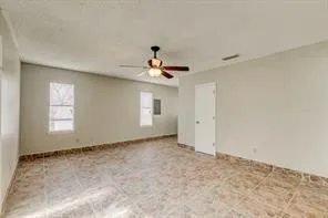 Single Family Residence For Rent in Tarrant County , 2422 Jewell Drive, Arlington, Texas 76016, 3 Bedroom, 2 Bathroom, Garage spaces, 1,536 Sqft, built in 1964, mls#21405716, Real Estate Agent in Arlington, Homes For Rent in Tarrant county, Homes For Rent in Arlington, Realtor in Arlington Texas, Real Estate Brokerage Independent Realty Texas, Luminita Cordes Realtor