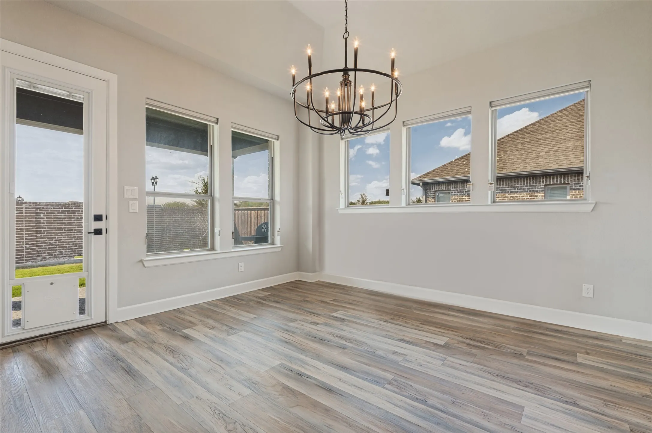 Single Family Residence For Sale in Johnson County , 1304 Brandenburg Street, Mansfield, Texas 76063, 4 Bedroom, 3 Bathroom, 2 Garage spaces, 2,548 Sqft, built in 2021, mls#21403326, Real Estate Agent in Mansfield, Homes For Sale in Johnson county, Homes For Sale in Mansfield, Realtor in Mansfield Texas, Real Estate Brokerage Independent Realty Texas, Luminita Cordes Realtor