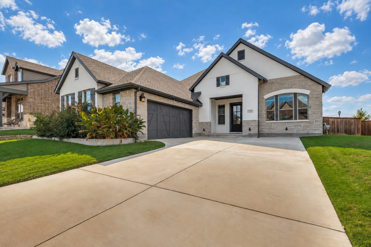 Single Family Residence For Sale in Johnson County , 1304 Brandenburg Street, Mansfield, Texas 76063, 4 Bedroom, 3 Bathroom, 2 Garage spaces, 2,548 Sqft, built in 2021, mls#21403326, Real Estate Agent in Mansfield, Homes For Sale in Johnson county, Homes For Sale in Mansfield, Realtor in Mansfield Texas, Real Estate Brokerage Independent Realty Texas, Luminita Cordes Realtor