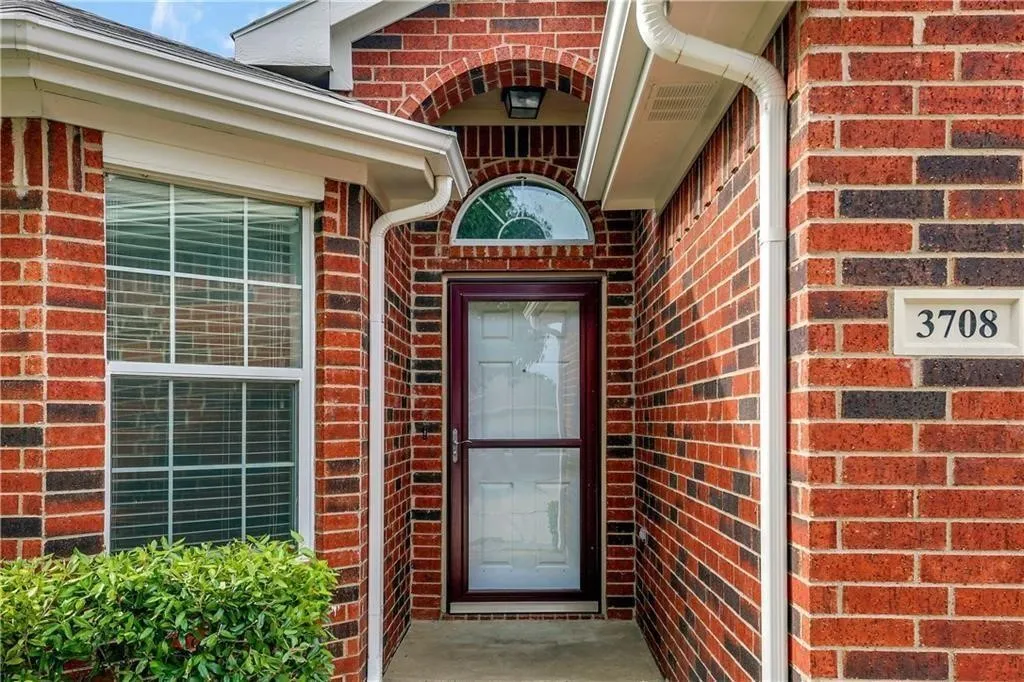 Single Family Residence For Sale in Tarrant County , 3708 Vista Greens Drive, Fort Worth, Texas 76244, 3 Bedroom, 2 Bathroom, 2 Garage spaces, 1,648 Sqft, built in 2005, mls#21405722, Real Estate Agent in Fort Worth, Homes For Sale in Tarrant county, Homes For Sale in Fort Worth, Realtor in Fort Worth Texas, Real Estate Brokerage Independent Realty Texas, Luminita Cordes Realtor