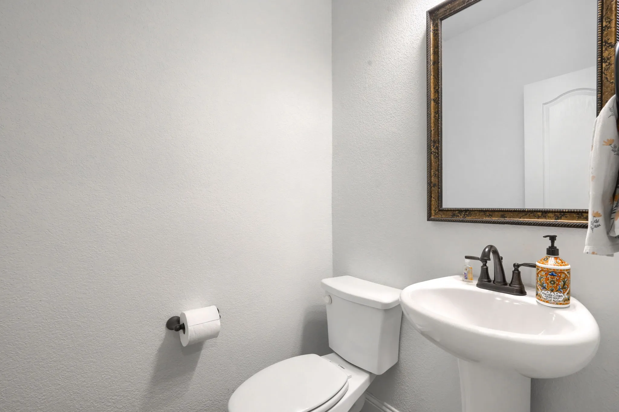 Single Family Residence For Rent in Denton County , 1312 Arrowwood Drive, Aubrey, Texas 76227, 4 Bedroom, 4 Bathroom, 2 Garage spaces, 3,106 Sqft, built in 2021, mls#21405725, Real Estate Agent in Aubrey, Homes For Rent in Denton county, Homes For Rent in Aubrey, Realtor in Aubrey Texas, Real Estate Brokerage Independent Realty Texas, Luminita Cordes Realtor
