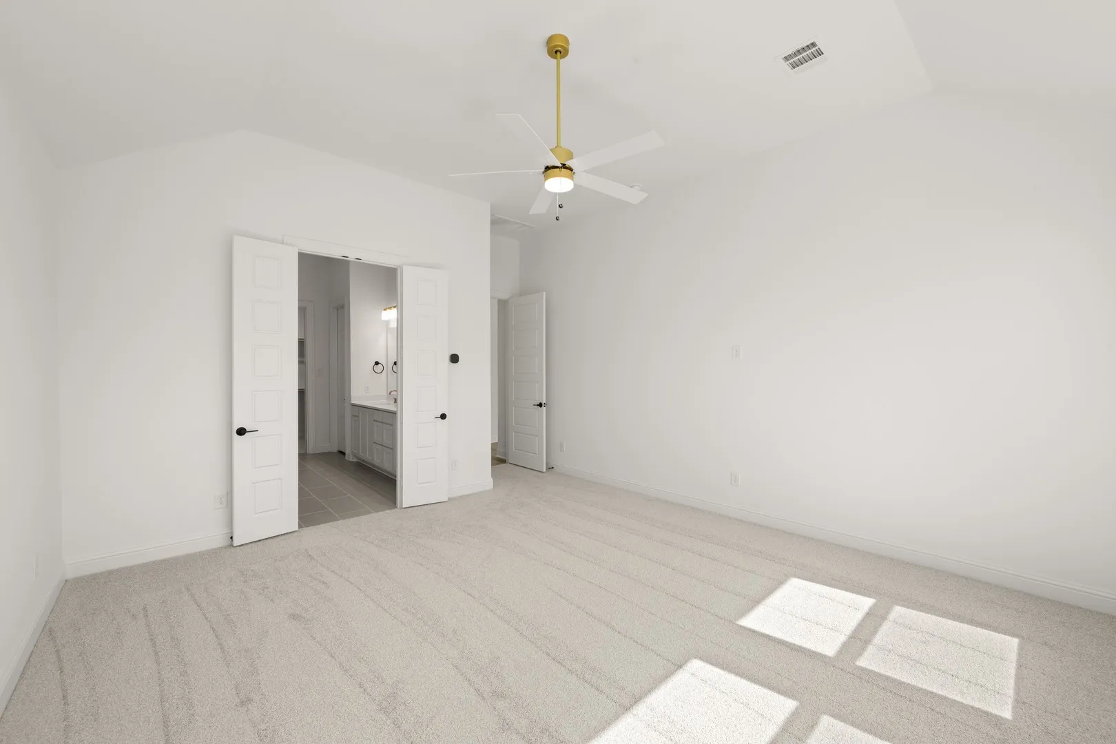 Single Family Residence For Sale in Johnson County , 2601 Lila Street, Burleson, Texas 76028, 3 Bedroom, 3 Bathroom, 2 Garage spaces, 2,776 Sqft, built in 2026, mls#21405730, Real Estate Agent in Burleson, Homes For Sale in Johnson county, Homes For Sale in Burleson, Realtor in Burleson Texas, Real Estate Brokerage Independent Realty Texas, Luminita Cordes Realtor