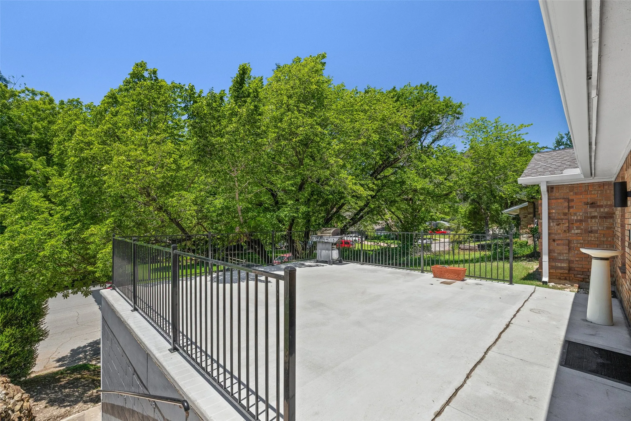 Single Family Residence For Rent in Tarrant County , 3905 Driskell Boulevard, Fort Worth, Texas 76107, 3 Bedroom, 2 Bathroom, 2 Garage spaces, 1,493 Sqft, built in 1986, mls#21405734, Real Estate Agent in Fort Worth, Homes For Rent in Tarrant county, Homes For Rent in Fort Worth, Realtor in Fort Worth Texas, Real Estate Brokerage Independent Realty Texas, Luminita Cordes Realtor