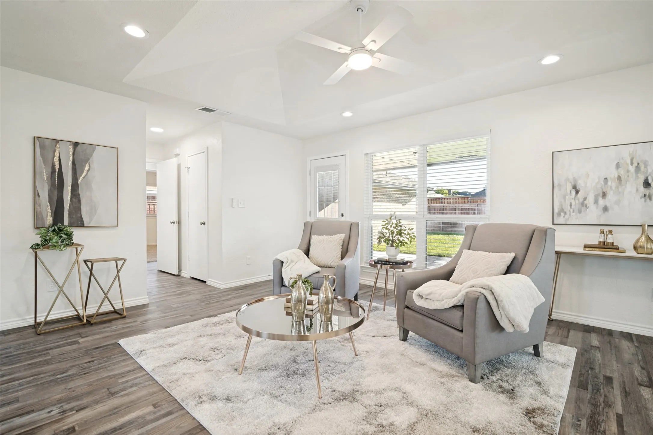 Single Family Residence For Sale in Dallas County , 4410 Meadowview Drive, Mesquite, Texas 75150, 3 Bedroom, 3 Bathroom, 2 Garage spaces, 2,121 Sqft, built in 1983, mls#21403168, Real Estate Agent in Mesquite, Homes For Sale in Dallas county, Homes For Sale in Mesquite, Realtor in Mesquite Texas, Real Estate Brokerage Independent Realty Texas, Luminita Cordes Realtor