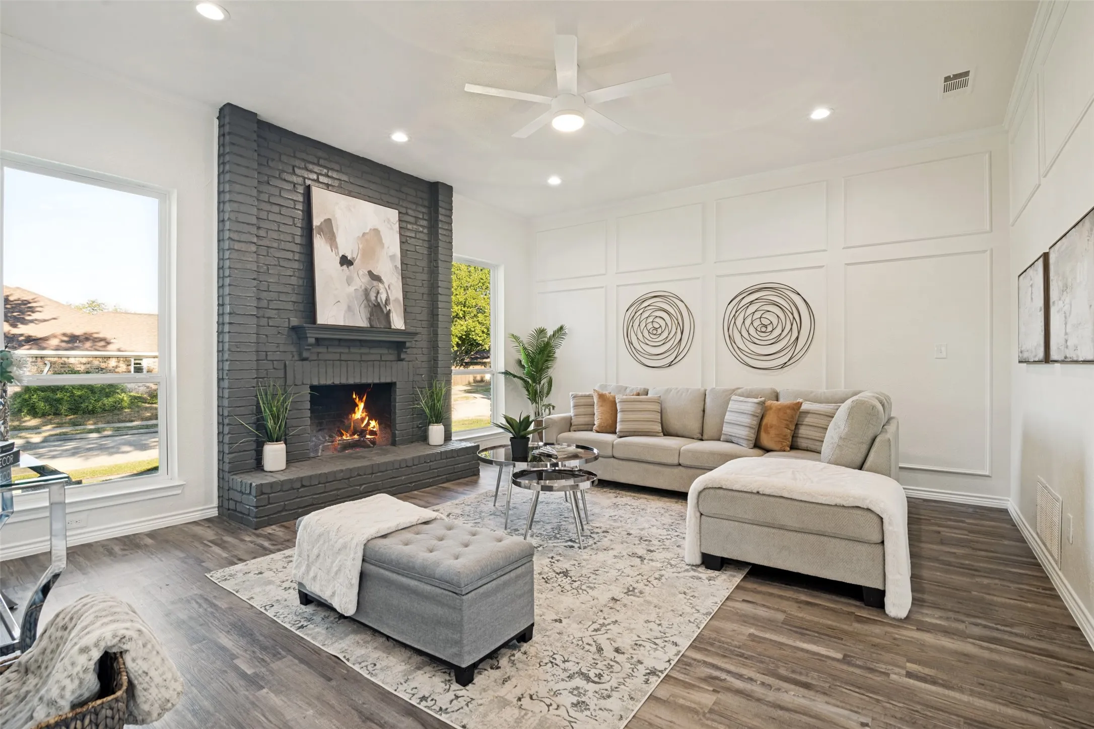 Single Family Residence For Sale in Dallas County , 4410 Meadowview Drive, Mesquite, Texas 75150, 3 Bedroom, 3 Bathroom, 2 Garage spaces, 2,121 Sqft, built in 1983, mls#21403168, Real Estate Agent in Mesquite, Homes For Sale in Dallas county, Homes For Sale in Mesquite, Realtor in Mesquite Texas, Real Estate Brokerage Independent Realty Texas, Luminita Cordes Realtor