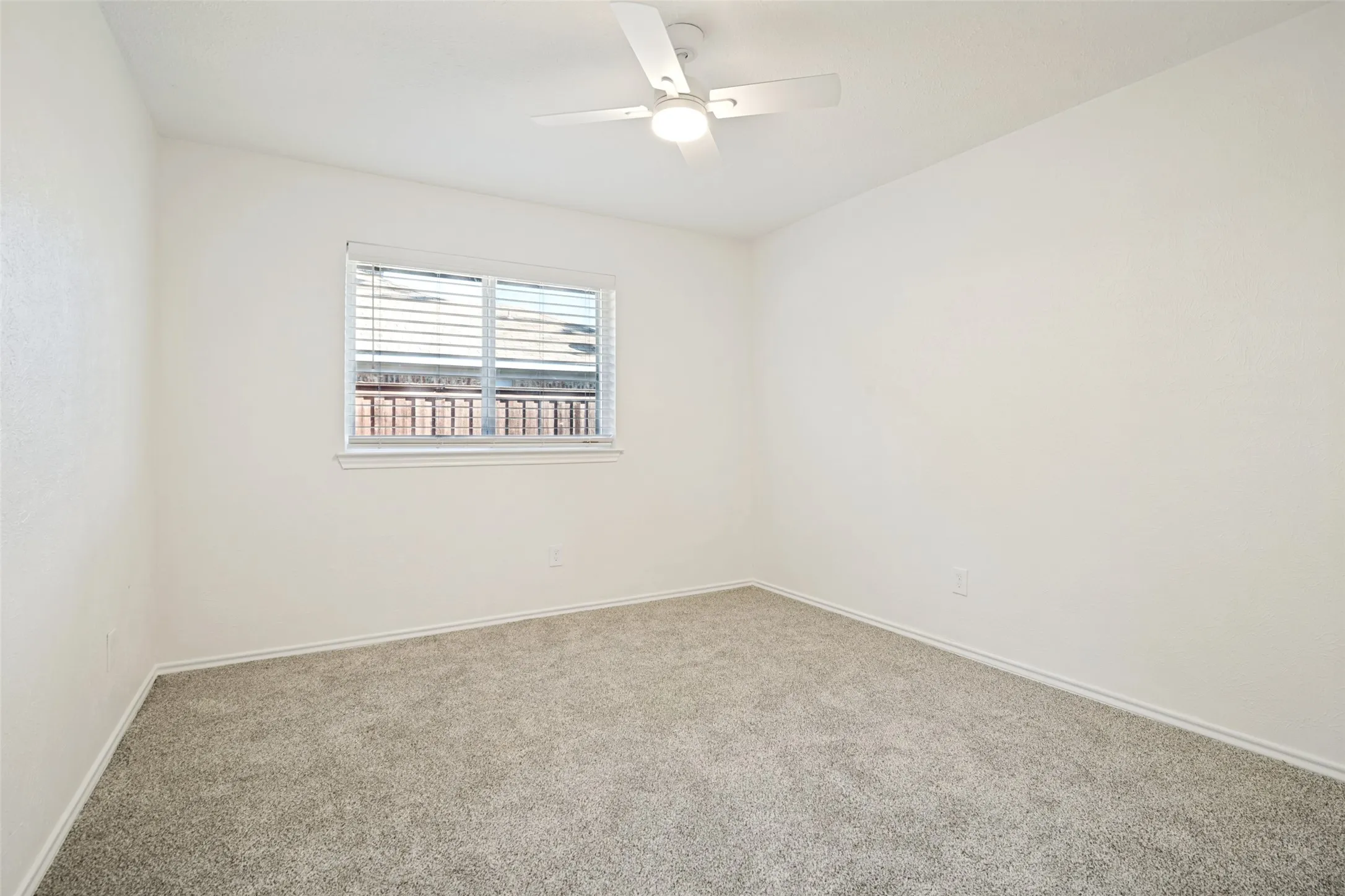 Single Family Residence For Sale in Dallas County , 4410 Meadowview Drive, Mesquite, Texas 75150, 3 Bedroom, 3 Bathroom, 2 Garage spaces, 2,121 Sqft, built in 1983, mls#21403168, Real Estate Agent in Mesquite, Homes For Sale in Dallas county, Homes For Sale in Mesquite, Realtor in Mesquite Texas, Real Estate Brokerage Independent Realty Texas, Luminita Cordes Realtor