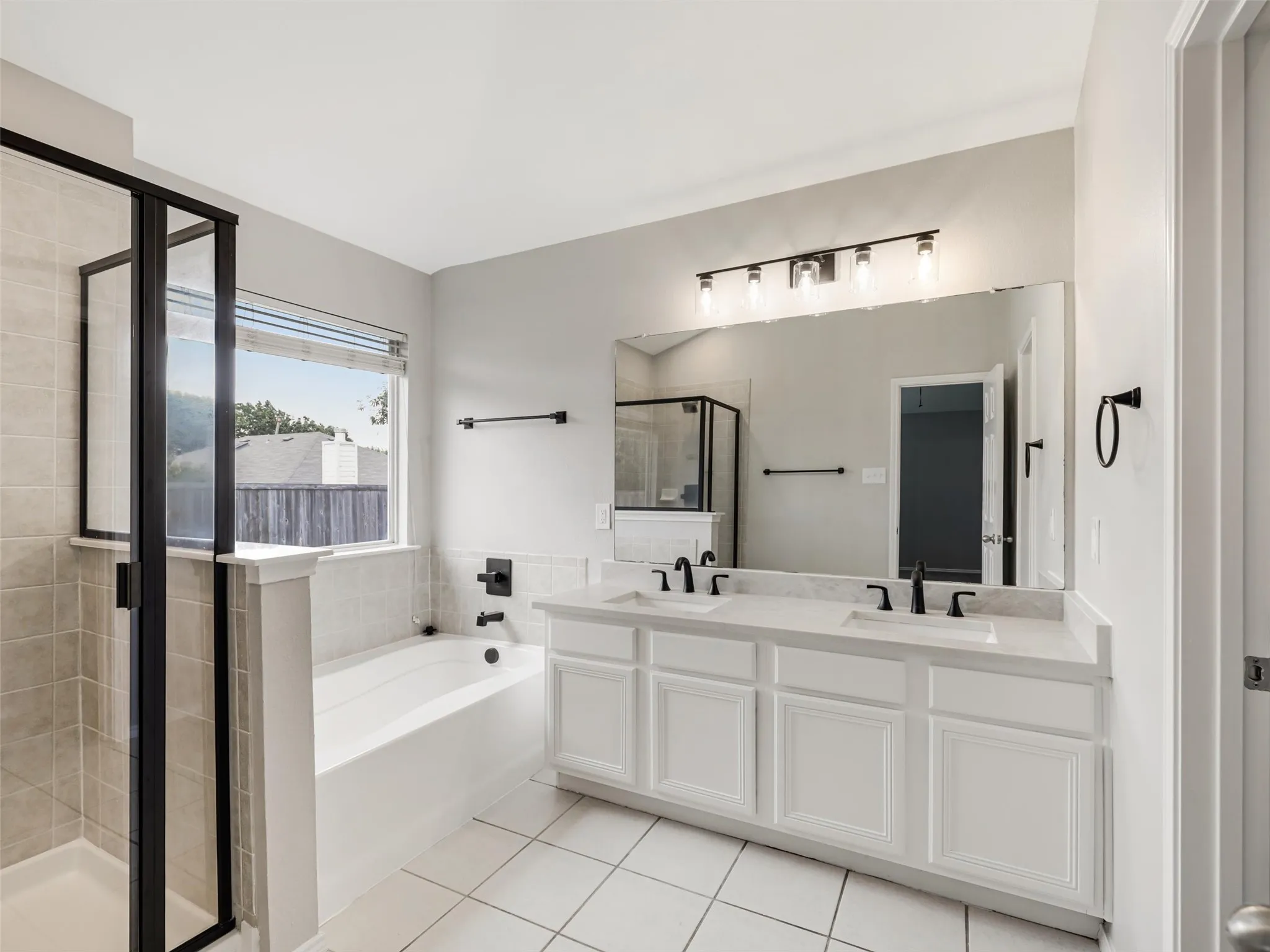 Single Family Residence For Rent in Collin County , 9016 Boone Drive, Mc Kinney, Texas 75071, 3 Bedroom, 2 Bathroom, 2 Garage spaces, 2,065 Sqft, built in 2003, mls#21405171, Real Estate Agent in Mc Kinney, Homes For Rent in Collin county, Homes For Rent in Mc Kinney, Realtor in Mc Kinney Texas, Real Estate Brokerage Independent Realty Texas, Luminita Cordes Realtor