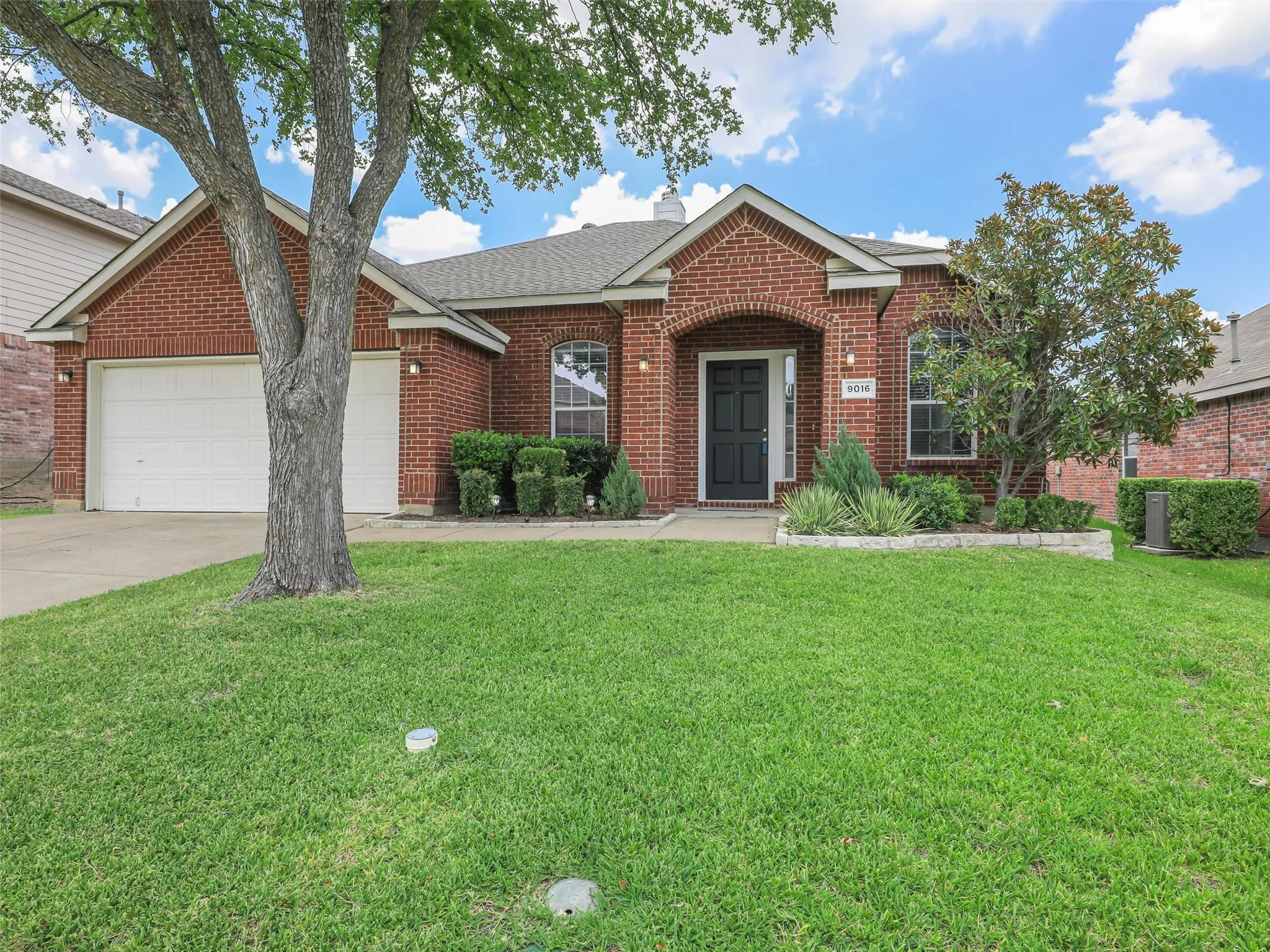 Single Family Residence For Rent in Collin County , 9016 Boone Drive, Mc Kinney, Texas 75071, 3 Bedroom, 2 Bathroom, 2 Garage spaces, 2,065 Sqft, built in 2003, mls#21405171, Real Estate Agent in Mc Kinney, Homes For Rent in Collin county, Homes For Rent in Mc Kinney, Realtor in Mc Kinney Texas, Real Estate Brokerage Independent Realty Texas, Luminita Cordes Realtor