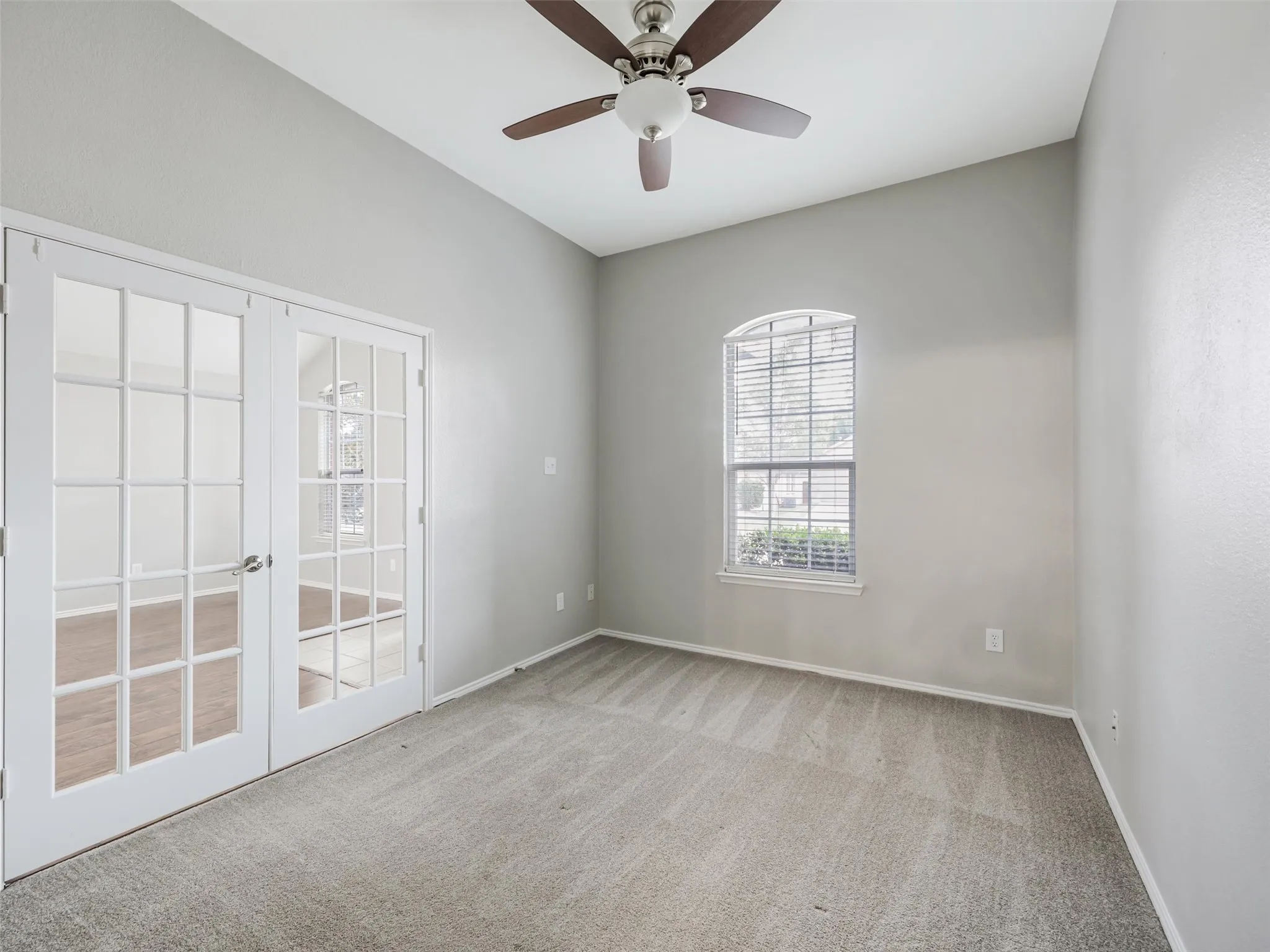 Single Family Residence For Rent in Collin County , 9016 Boone Drive, Mc Kinney, Texas 75071, 3 Bedroom, 2 Bathroom, 2 Garage spaces, 2,065 Sqft, built in 2003, mls#21405171, Real Estate Agent in Mc Kinney, Homes For Rent in Collin county, Homes For Rent in Mc Kinney, Realtor in Mc Kinney Texas, Real Estate Brokerage Independent Realty Texas, Luminita Cordes Realtor