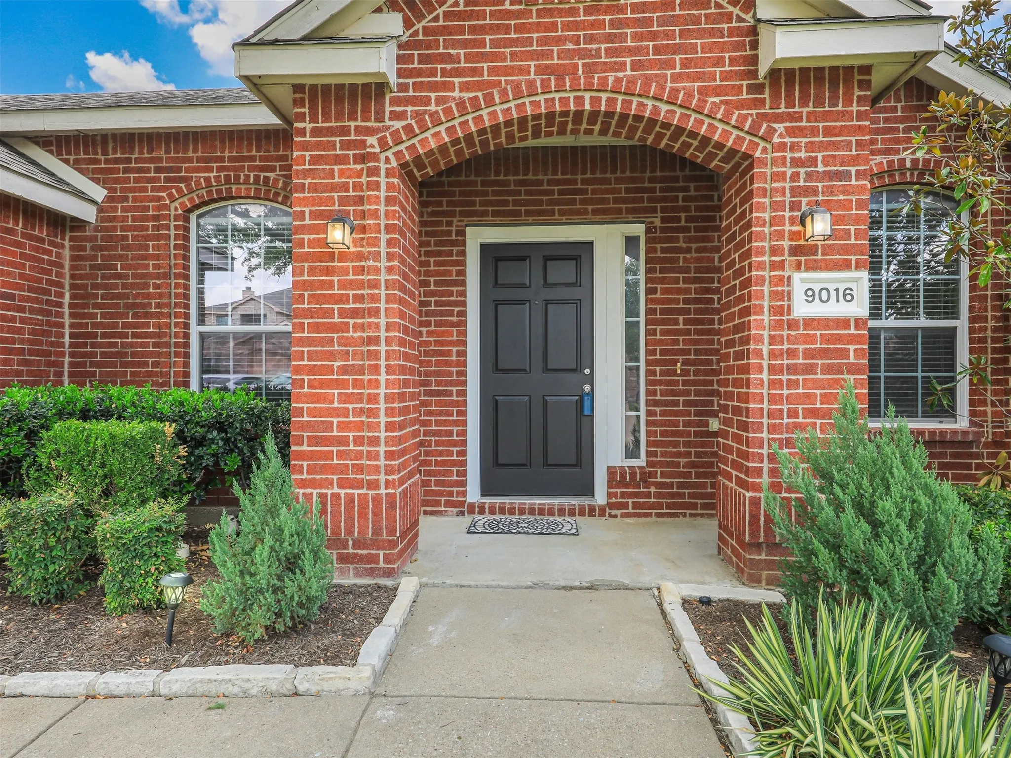 Single Family Residence For Rent in Collin County , 9016 Boone Drive, Mc Kinney, Texas 75071, 3 Bedroom, 2 Bathroom, 2 Garage spaces, 2,065 Sqft, built in 2003, mls#21405171, Real Estate Agent in Mc Kinney, Homes For Rent in Collin county, Homes For Rent in Mc Kinney, Realtor in Mc Kinney Texas, Real Estate Brokerage Independent Realty Texas, Luminita Cordes Realtor