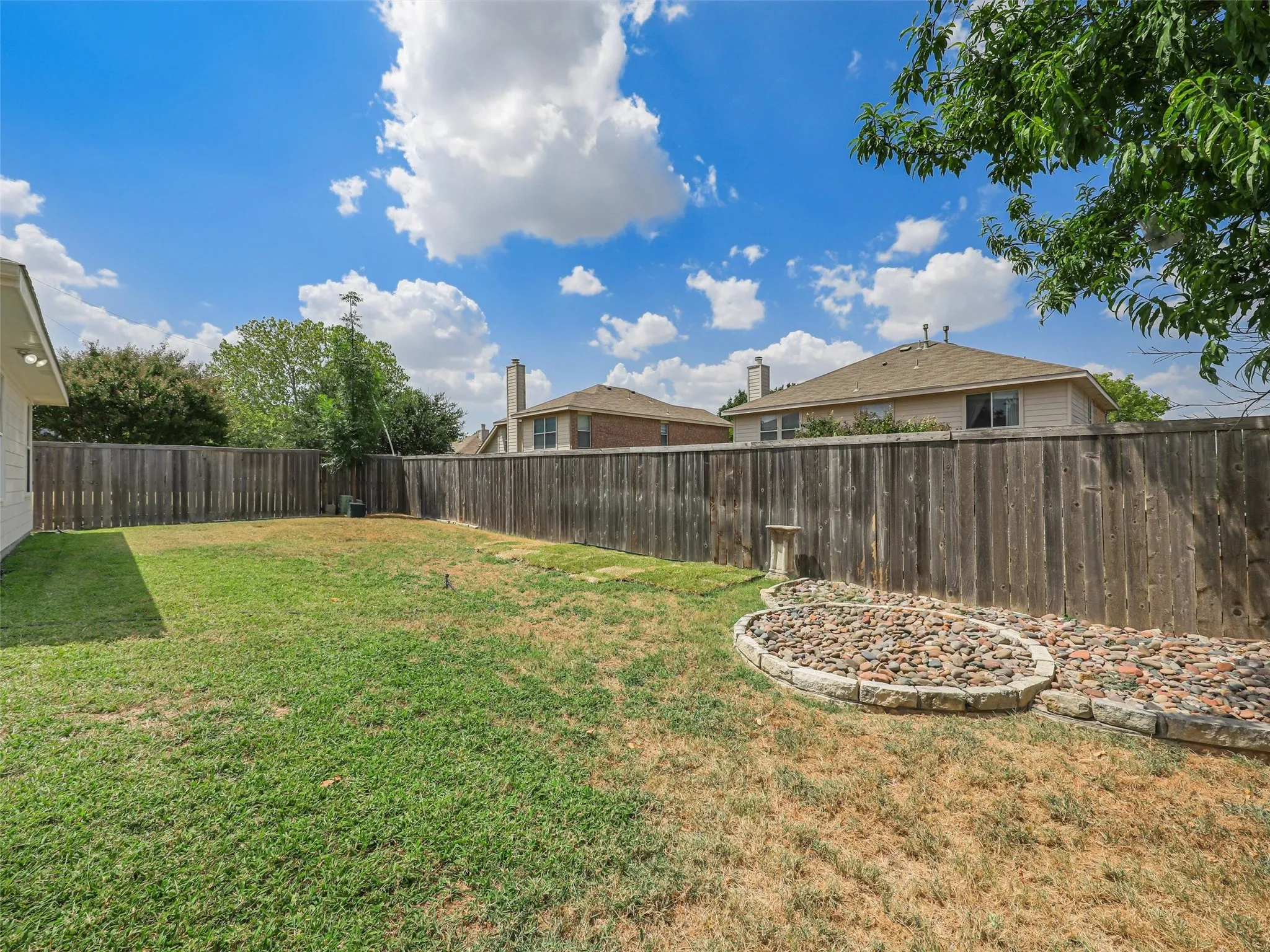 Single Family Residence For Rent in Collin County , 9016 Boone Drive, Mc Kinney, Texas 75071, 3 Bedroom, 2 Bathroom, 2 Garage spaces, 2,065 Sqft, built in 2003, mls#21405171, Real Estate Agent in Mc Kinney, Homes For Rent in Collin county, Homes For Rent in Mc Kinney, Realtor in Mc Kinney Texas, Real Estate Brokerage Independent Realty Texas, Luminita Cordes Realtor