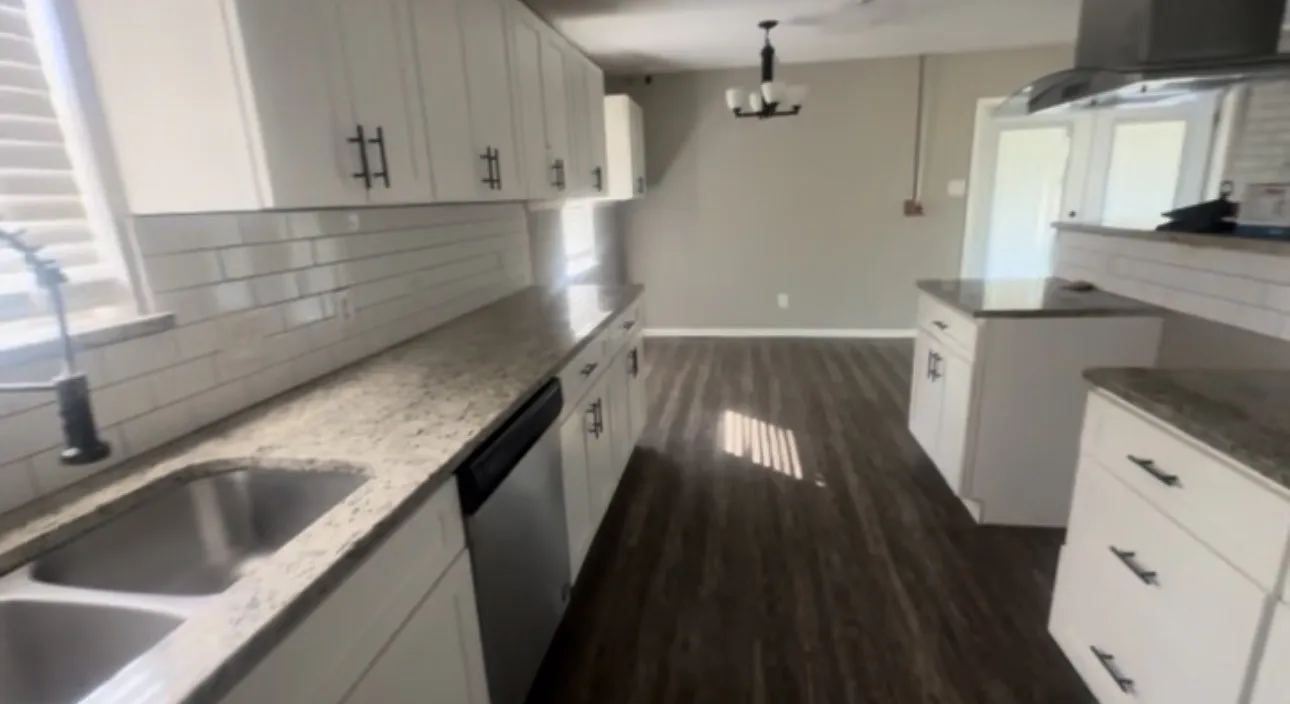 Single Family Residence For Sale in Tarrant County , 6208 Winifred Drive, Fort Worth, Texas 76133, 6 Bedroom, 4 Bathroom, Garage spaces, 2,795 Sqft, built in 1966, mls#21405742, Real Estate Agent in Fort Worth, Homes For Sale in Tarrant county, Homes For Sale in Fort Worth, Realtor in Fort Worth Texas, Real Estate Brokerage Independent Realty Texas, Luminita Cordes Realtor