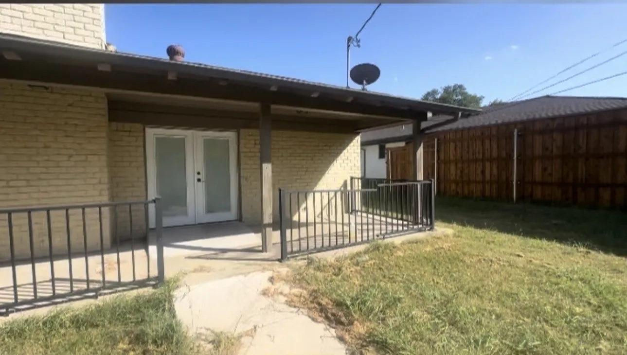 Single Family Residence For Sale in Tarrant County , 6208 Winifred Drive, Fort Worth, Texas 76133, 6 Bedroom, 4 Bathroom, Garage spaces, 2,795 Sqft, built in 1966, mls#21405742, Real Estate Agent in Fort Worth, Homes For Sale in Tarrant county, Homes For Sale in Fort Worth, Realtor in Fort Worth Texas, Real Estate Brokerage Independent Realty Texas, Luminita Cordes Realtor