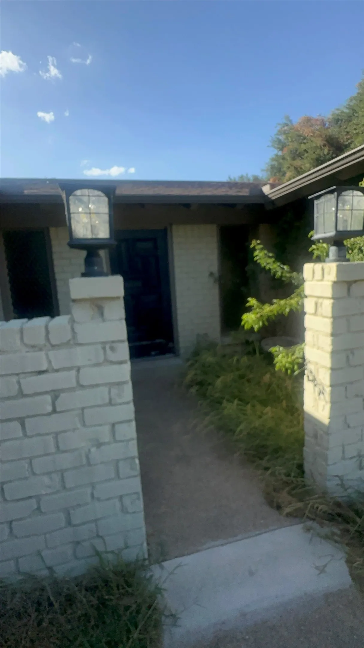 Single Family Residence For Sale in Tarrant County , 6208 Winifred Drive, Fort Worth, Texas 76133, 6 Bedroom, 4 Bathroom, Garage spaces, 2,795 Sqft, built in 1966, mls#21405742, Real Estate Agent in Fort Worth, Homes For Sale in Tarrant county, Homes For Sale in Fort Worth, Realtor in Fort Worth Texas, Real Estate Brokerage Independent Realty Texas, Luminita Cordes Realtor