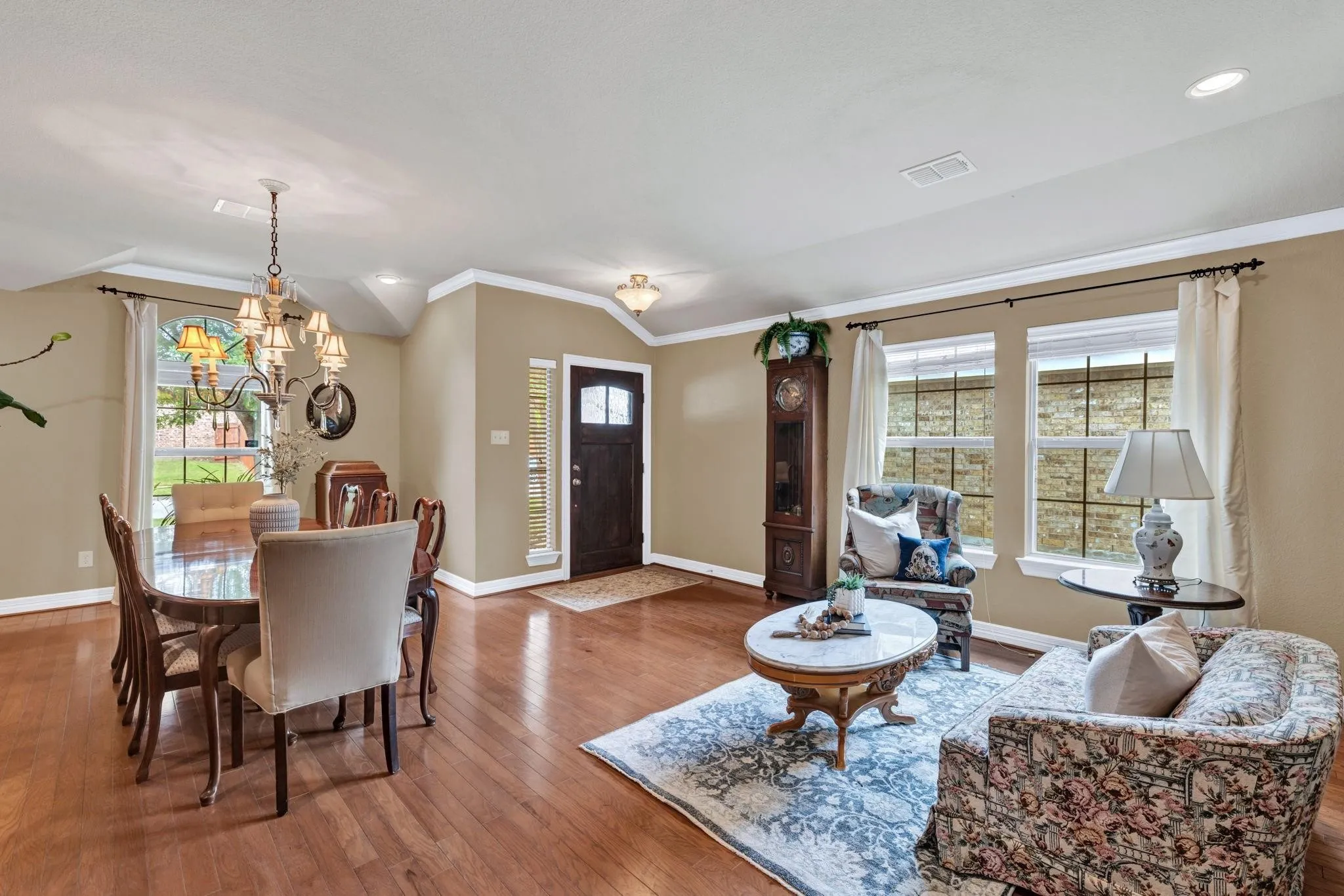 Single Family Residence For Sale in Collin County , 3921 Pitchstone Drive, Mc Kinney, Texas 75070, 3 Bedroom, 2 Bathroom, 2 Garage spaces, 2,178 Sqft, built in 2008, mls#21405744, Real Estate Agent in Mc Kinney, Homes For Sale in Collin county, Homes For Sale in Mc Kinney, Realtor in Mc Kinney Texas, Real Estate Brokerage Independent Realty Texas, Luminita Cordes Realtor
