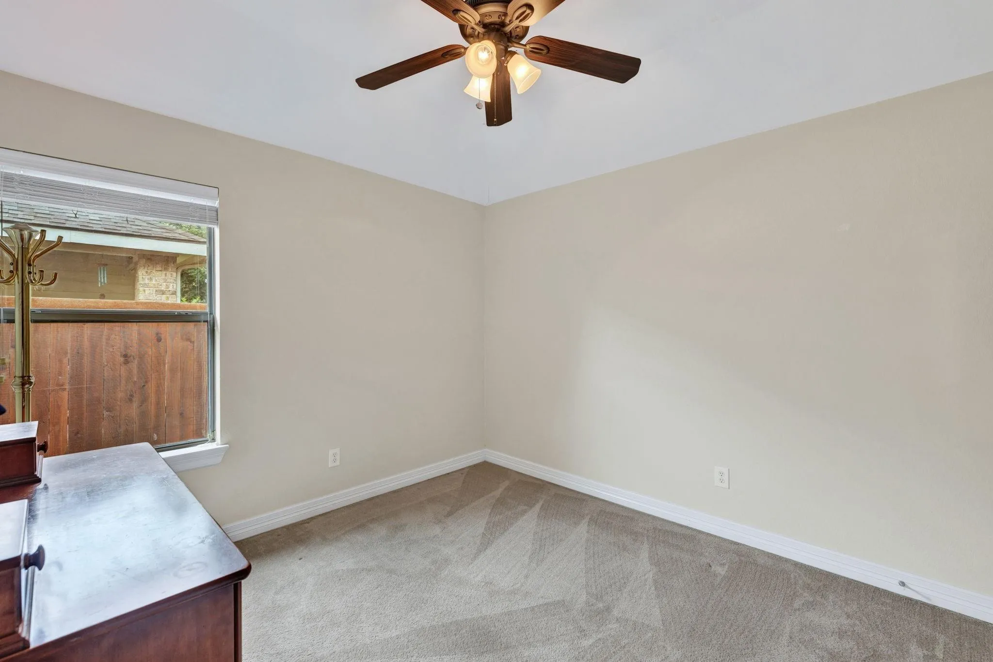 Single Family Residence For Sale in Collin County , 3921 Pitchstone Drive, Mc Kinney, Texas 75070, 3 Bedroom, 2 Bathroom, 2 Garage spaces, 2,178 Sqft, built in 2008, mls#21405744, Real Estate Agent in Mc Kinney, Homes For Sale in Collin county, Homes For Sale in Mc Kinney, Realtor in Mc Kinney Texas, Real Estate Brokerage Independent Realty Texas, Luminita Cordes Realtor